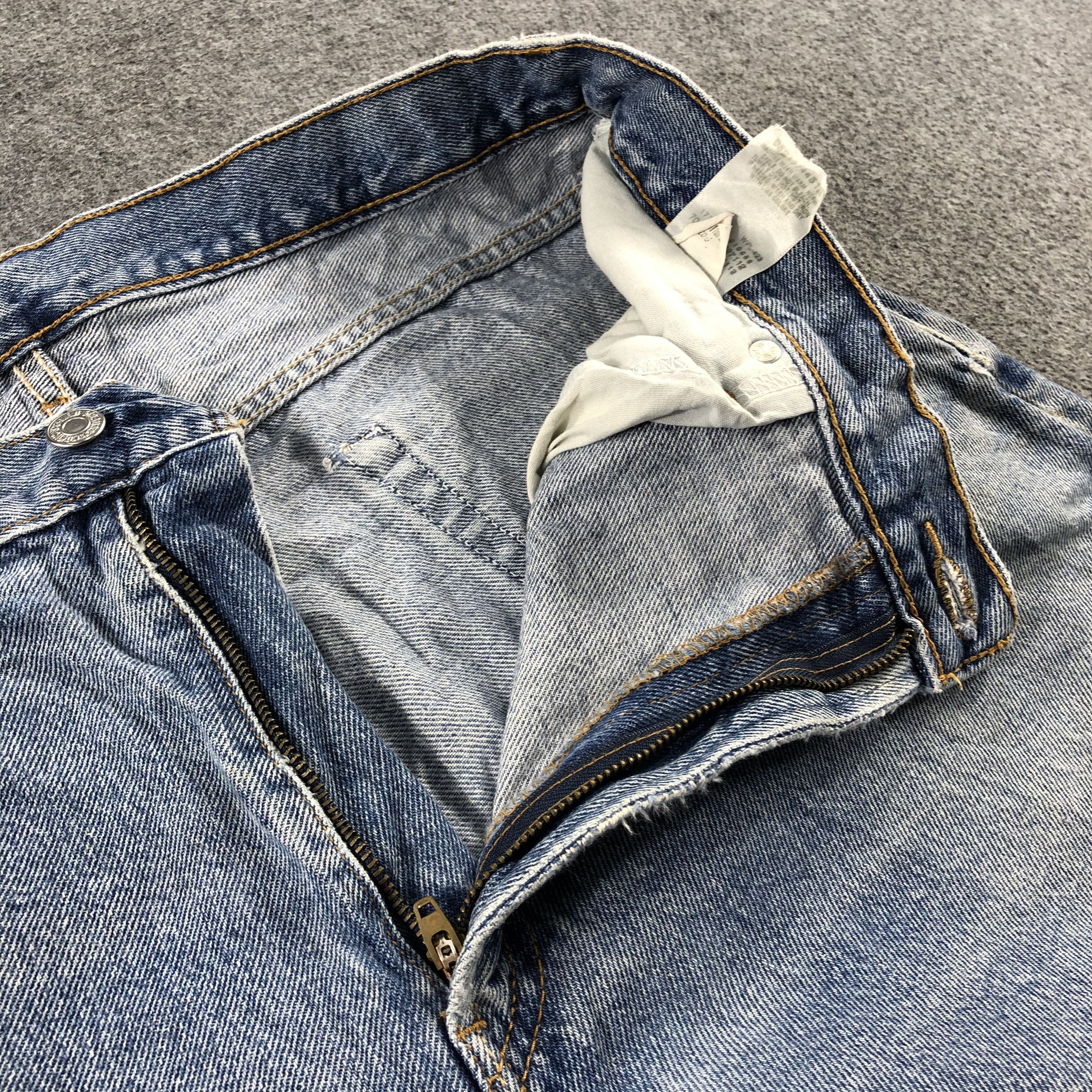 Levi's 90s Vintage Blue Wash Levis 560 Jeans-J2609 Size US 35 - 10 Thumbnail