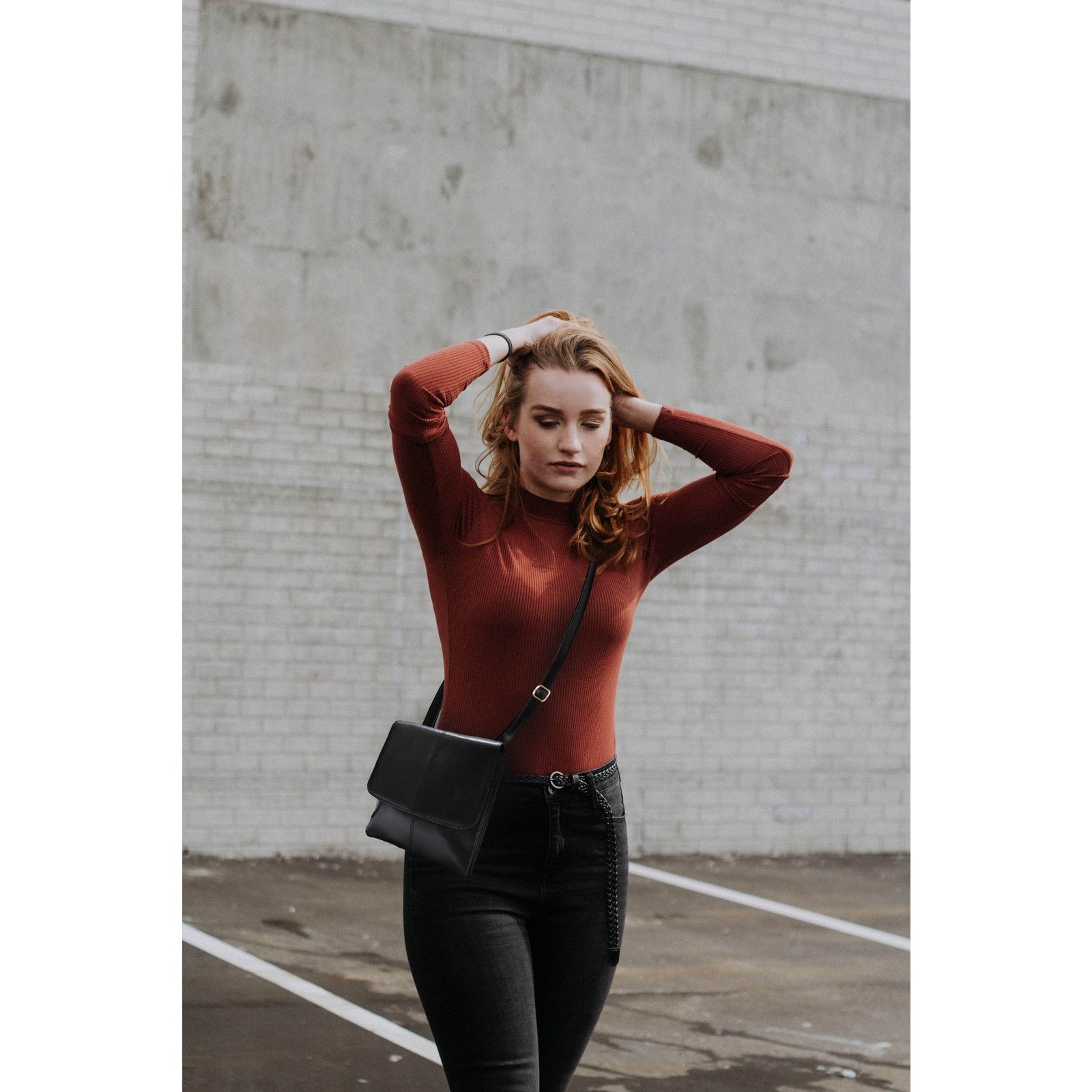 Handmade Brand New Women's Black Leather Crossbody Bag Size ONE SIZE - 1 Thumbnail