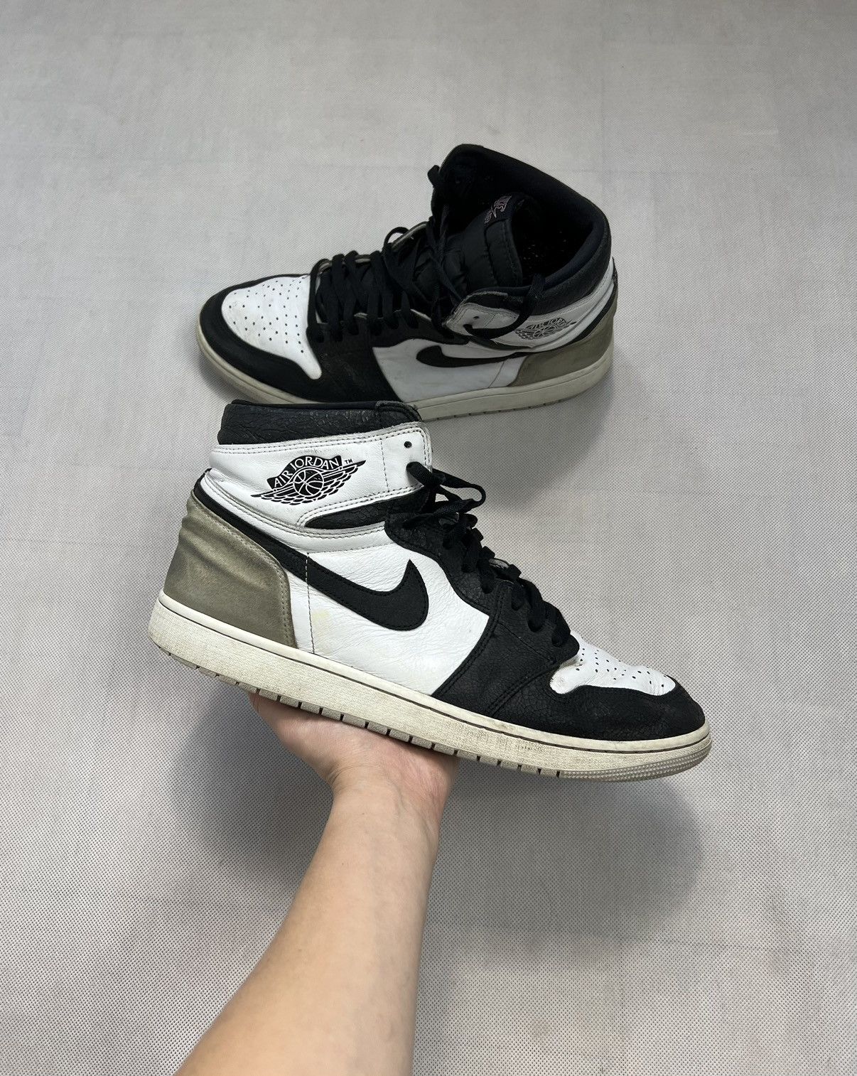Nike Shoes Nike Air Jordan 1 Retro High OG Size US 15 / EU 48 - 1 Thumbnail
