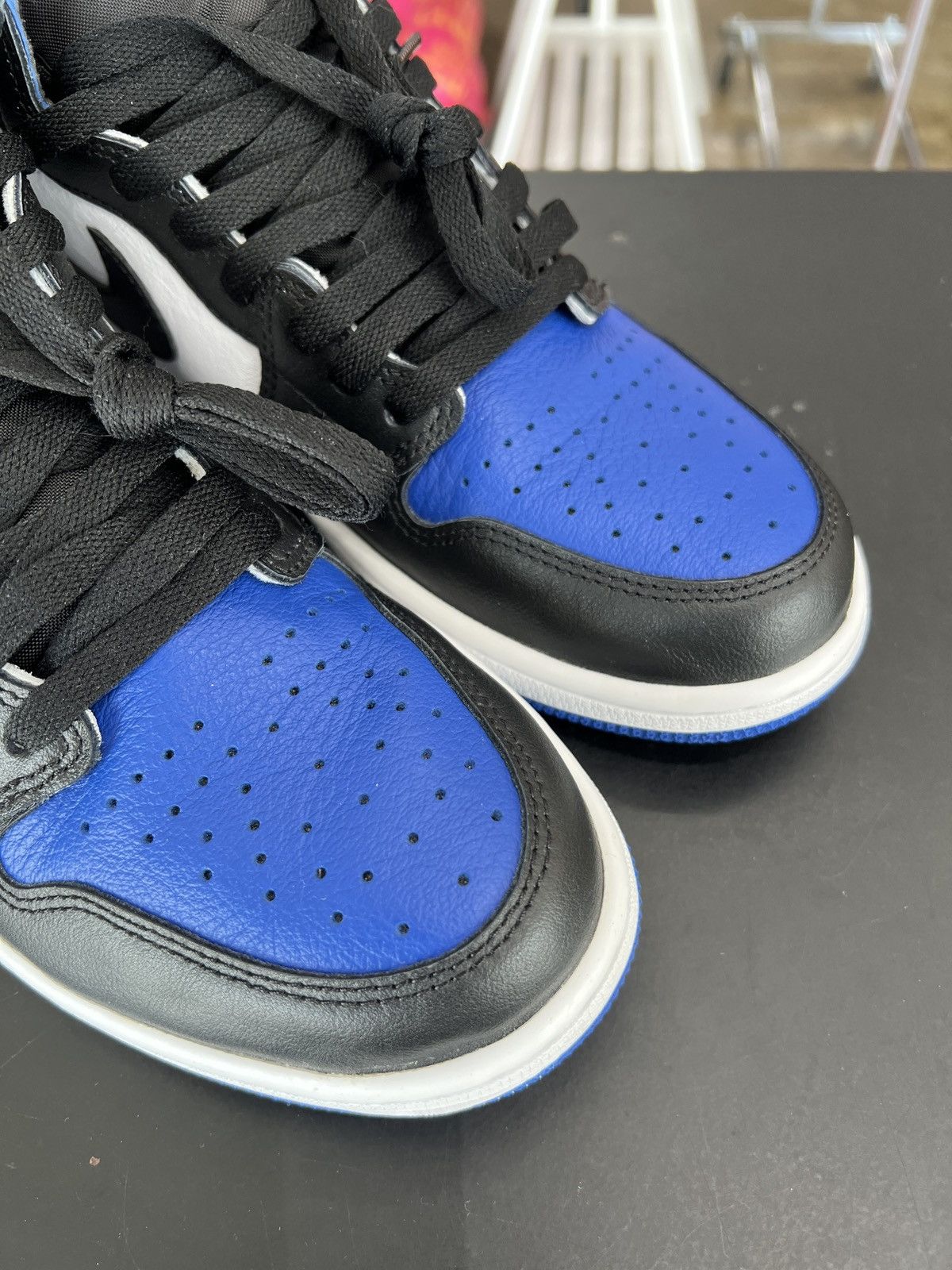 Jordan Brand Air Jordan 1 High Royal Toe Size 10 (2020) Size US 10 / EU 43 - 7 Thumbnail
