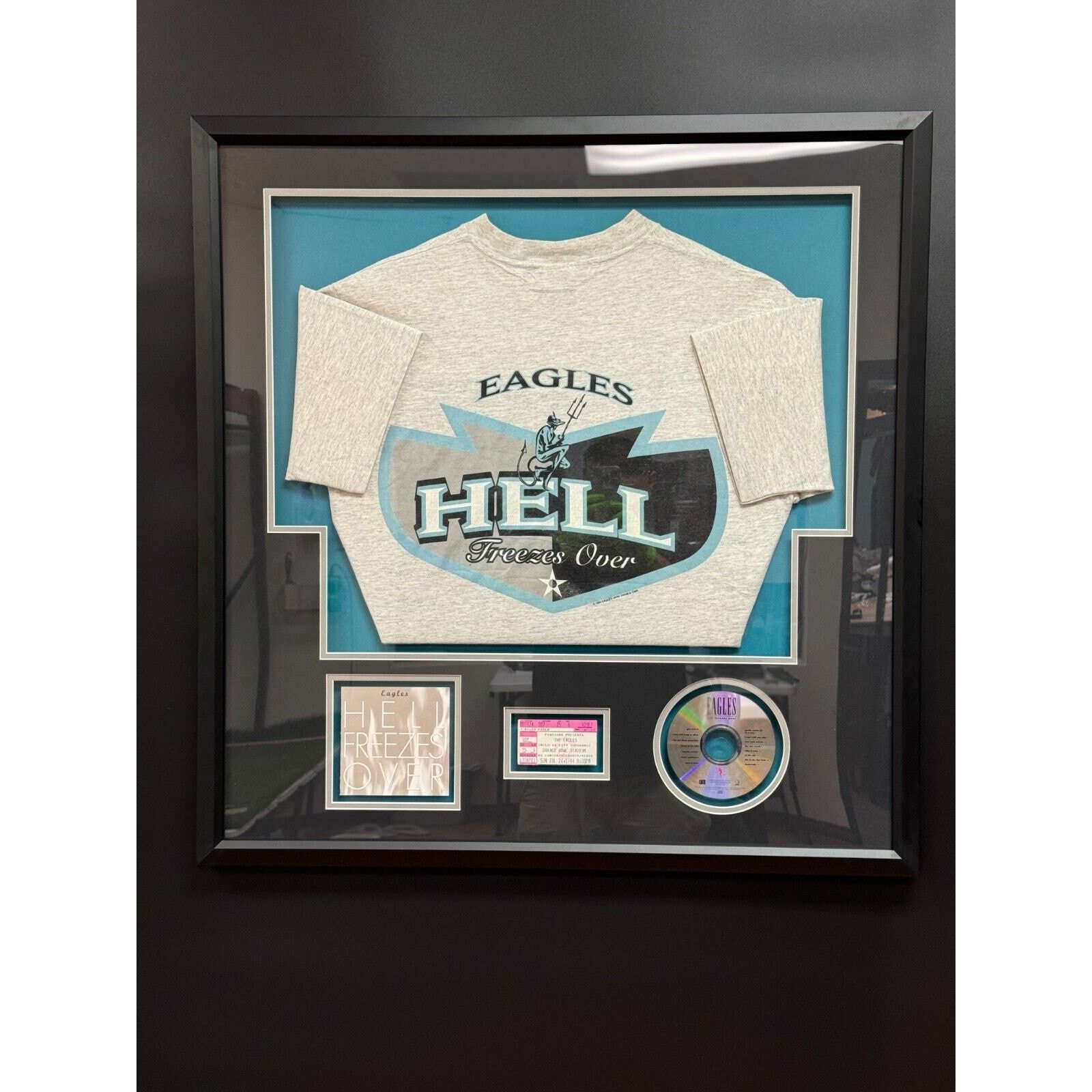 Vintage 1994 Eagles Hell-Freezes Over Tour Memorabilia Authentic Size US L / EU 52-54 / 3 - 1 Thumbnail
