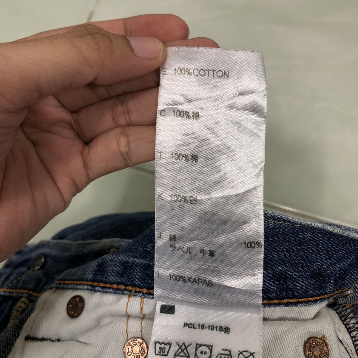 Levi's 🔥90’s Vintage Levi’s Distressed Denim Jeans Size US 31 - 16 Thumbnail