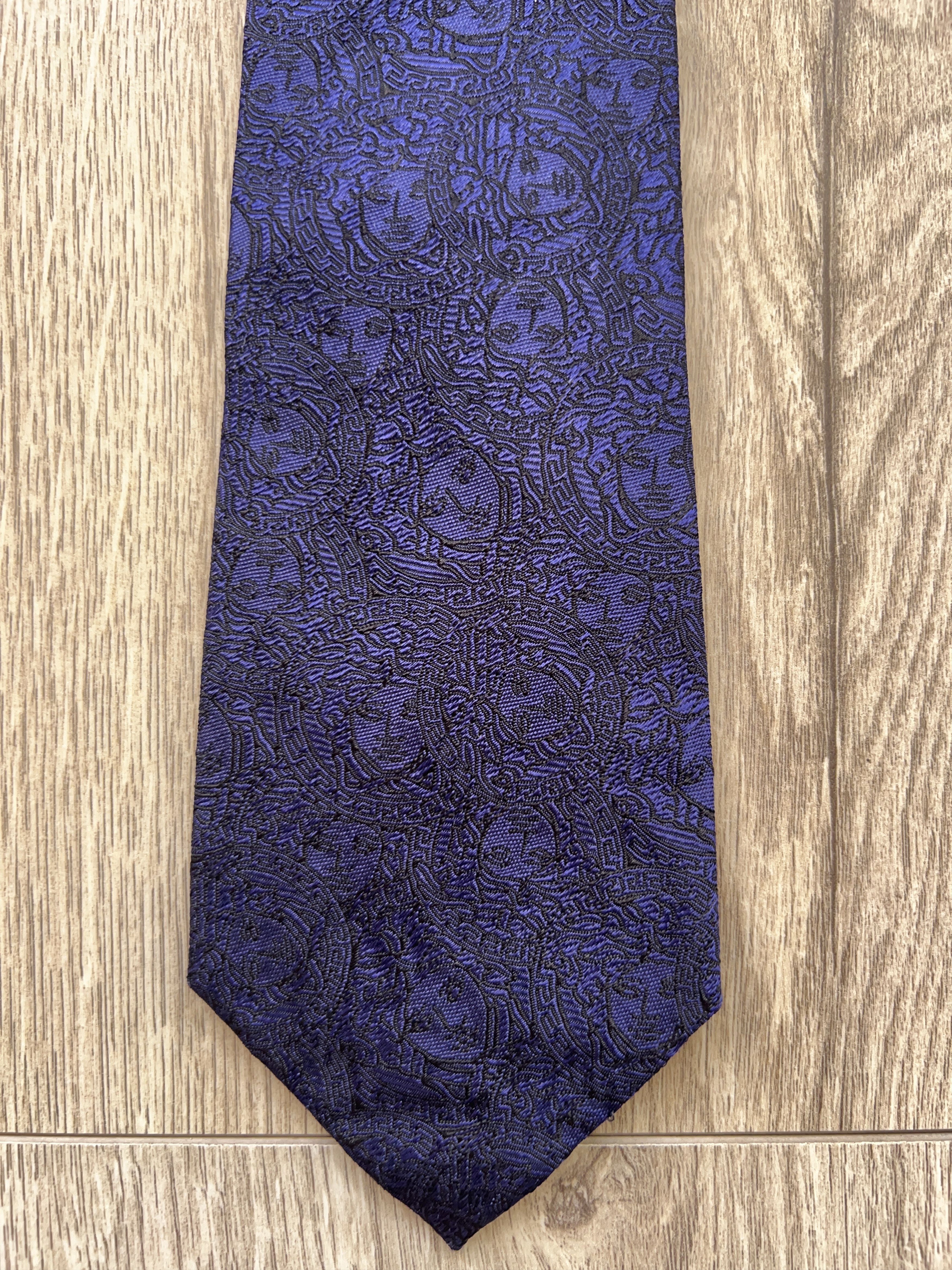 Designer × Versace Medusa Monogram Made in Italy 100% Silk Tie Necktie Cravatte Size ONE SIZE - 2 Thumbnail