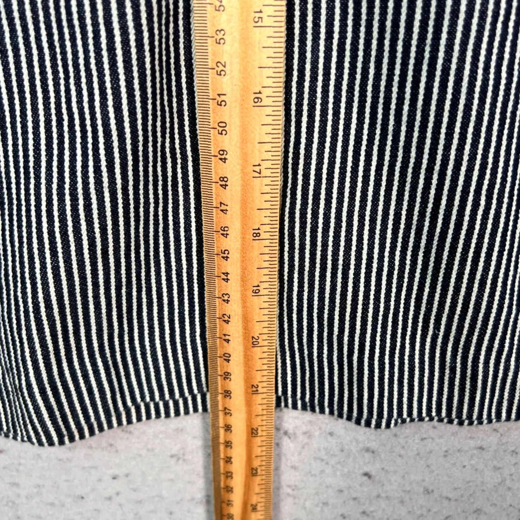 Club Monaco VINTAGE Club Monaco Skirt Womens 4 Black White Striped Knee Length Pencil Slit Cotton Casual Styled Womens Skirt Mens? Size 27" / US 4 / IT 40 - 6 Thumbnail