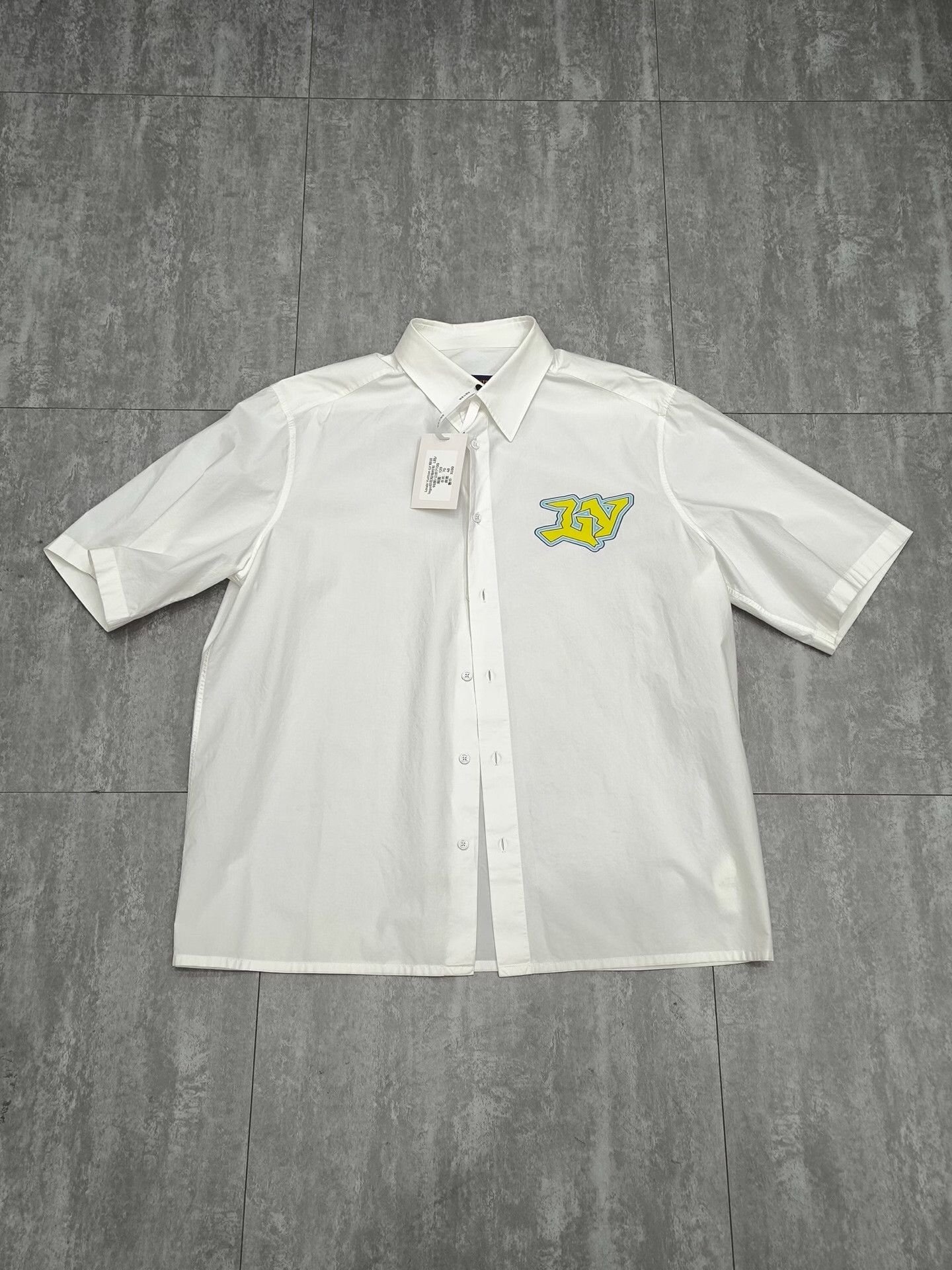 Louis Vuitton Louis Vuitton Retro Shirt l Men Size US L / EU 52-54 / 3 - 1 Thumbnail