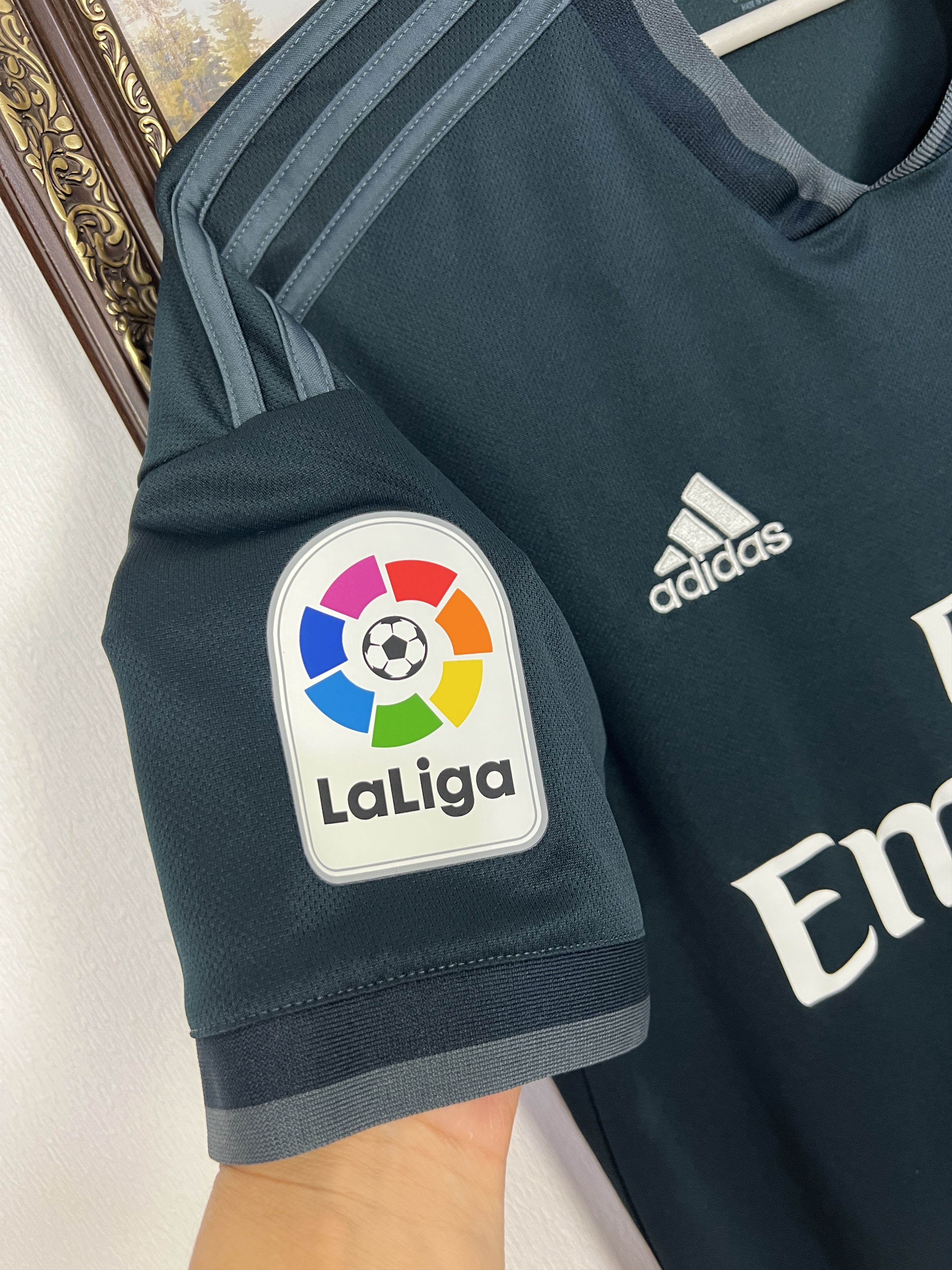 Adidas Real Madrid Away football shirt 2018 Soccer Adidas Jersey Size US S / EU 44-46 / 1 - 4 Thumbnail