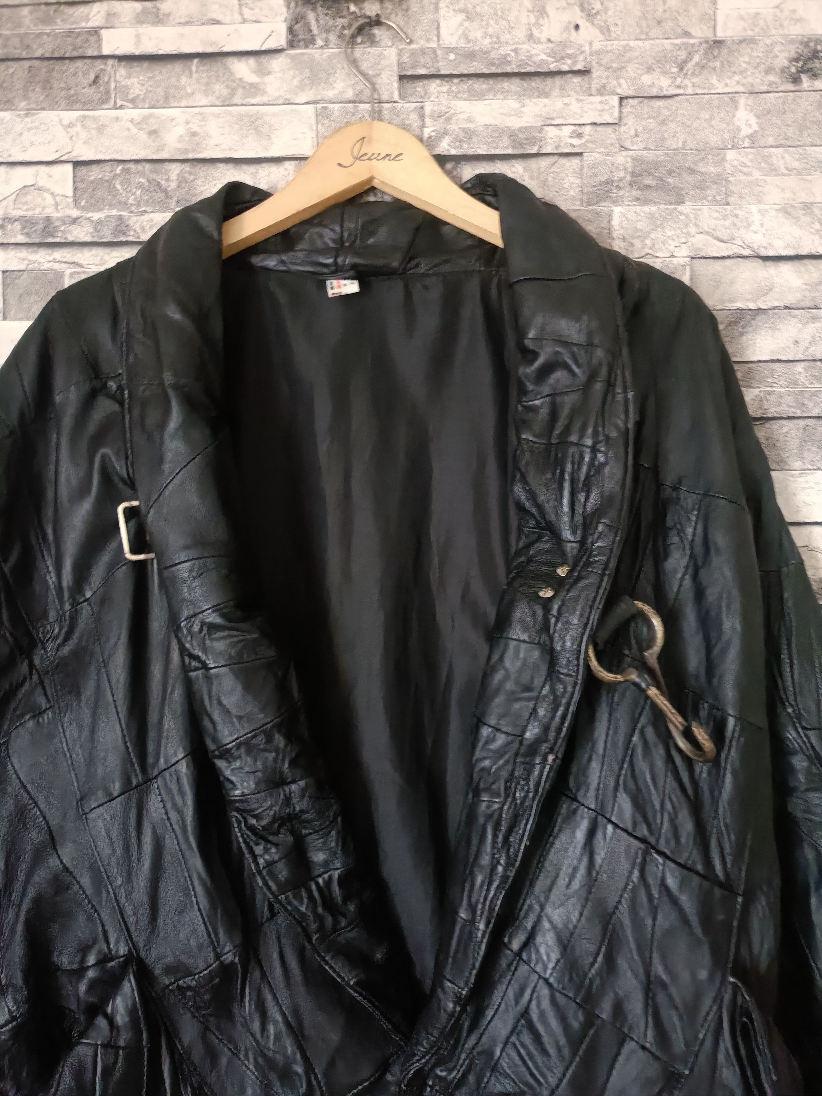 Vintage Vintage scraps cowhide leather jacket with fireman clasp Size US XL / EU 56 / 4 - 4 Thumbnail