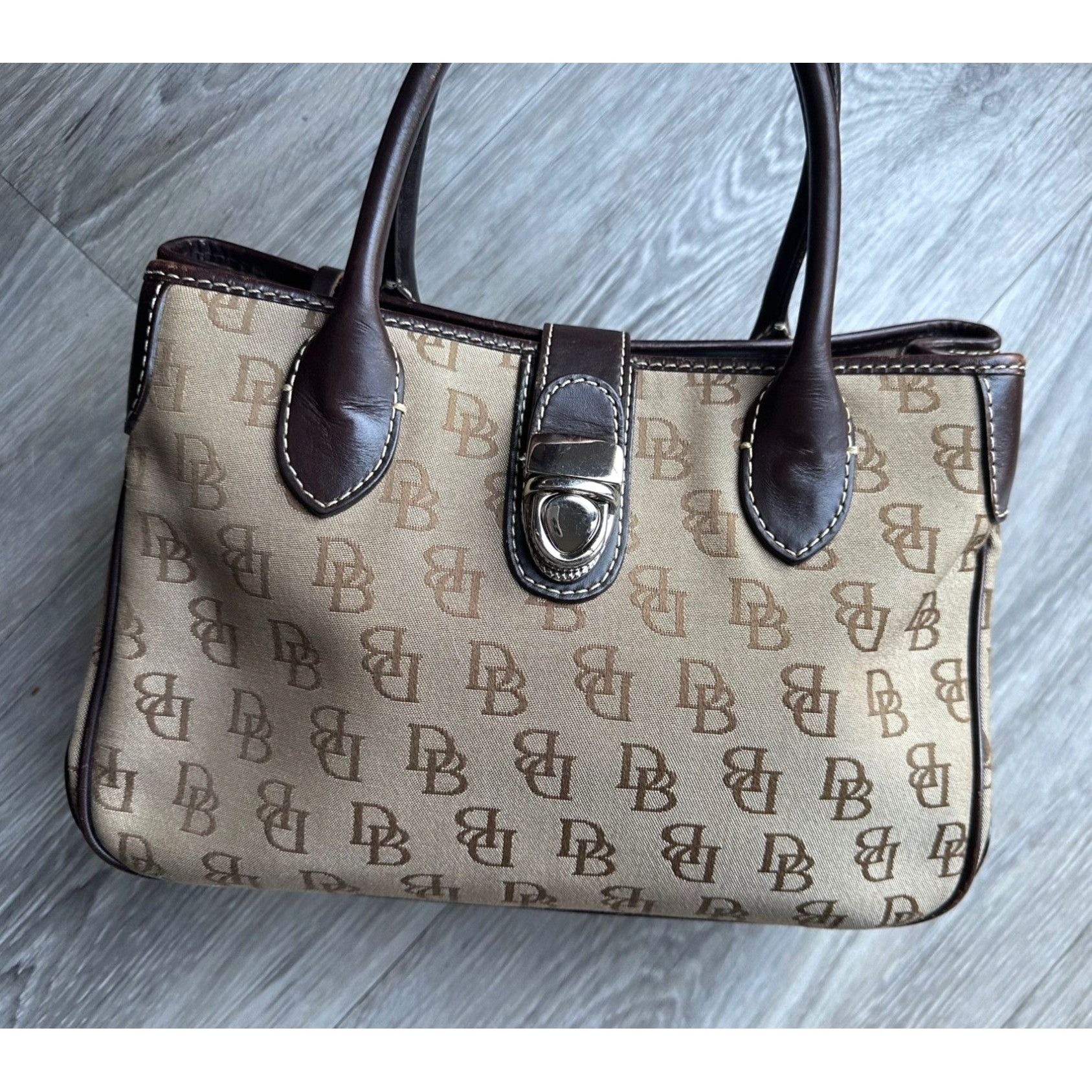 Dooney & Bourke Dooney & Bourke Double Handle Signature Jacquard Tan Satchel Size ONE SIZE - 12 Thumbnail