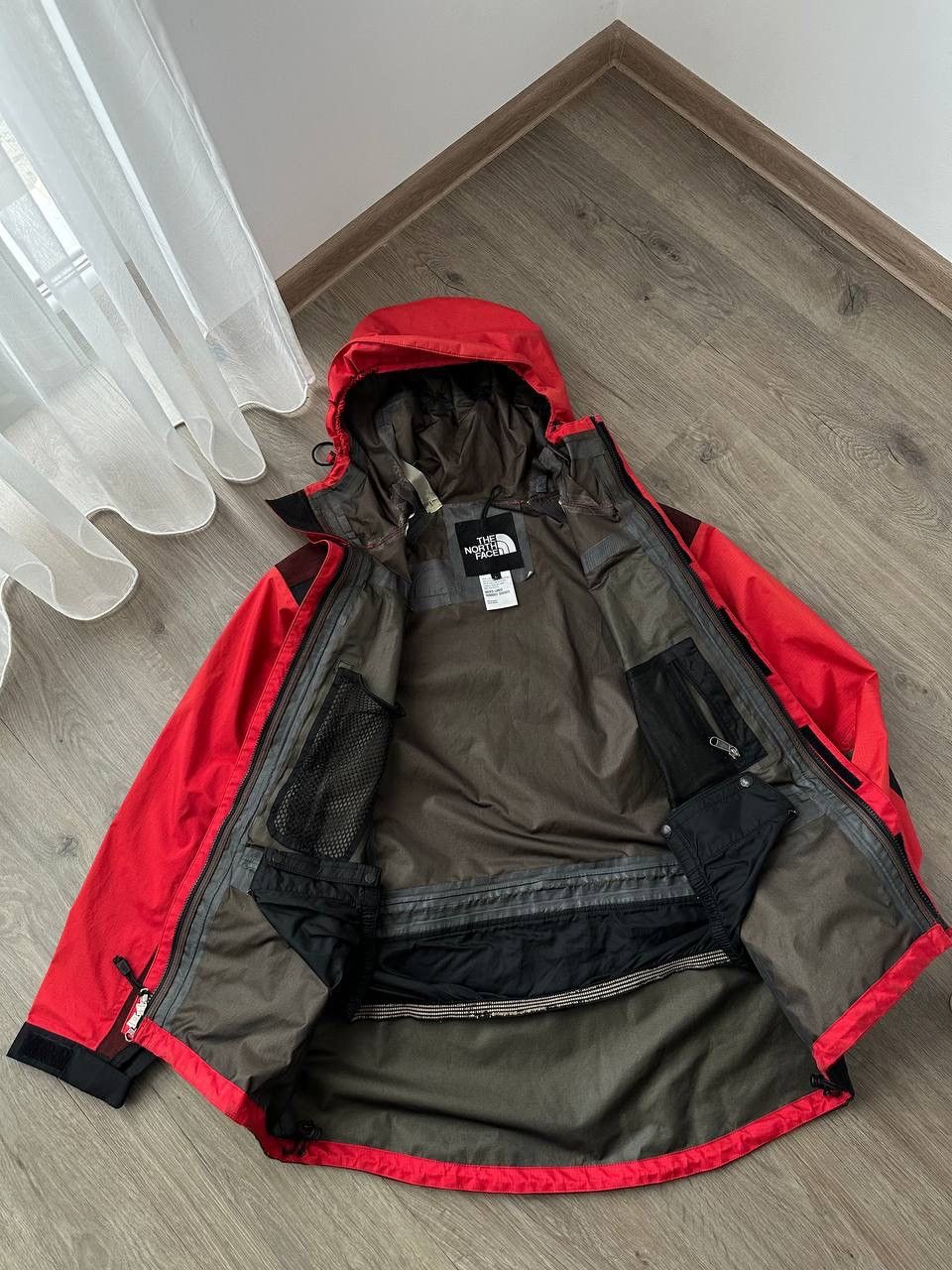 The North Face × Vintage Vintage Outdoor Red Gore-Tex The North Face Jacket Size US L / EU 52-54 / 3 - 11 Thumbnail