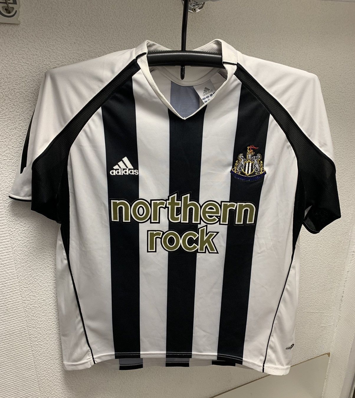 Adidas Owen 10 Newcastle adidas vintage soccer jersey M sz 2000th Size US M / EU 48-50 / 2 - 2 Thumbnail
