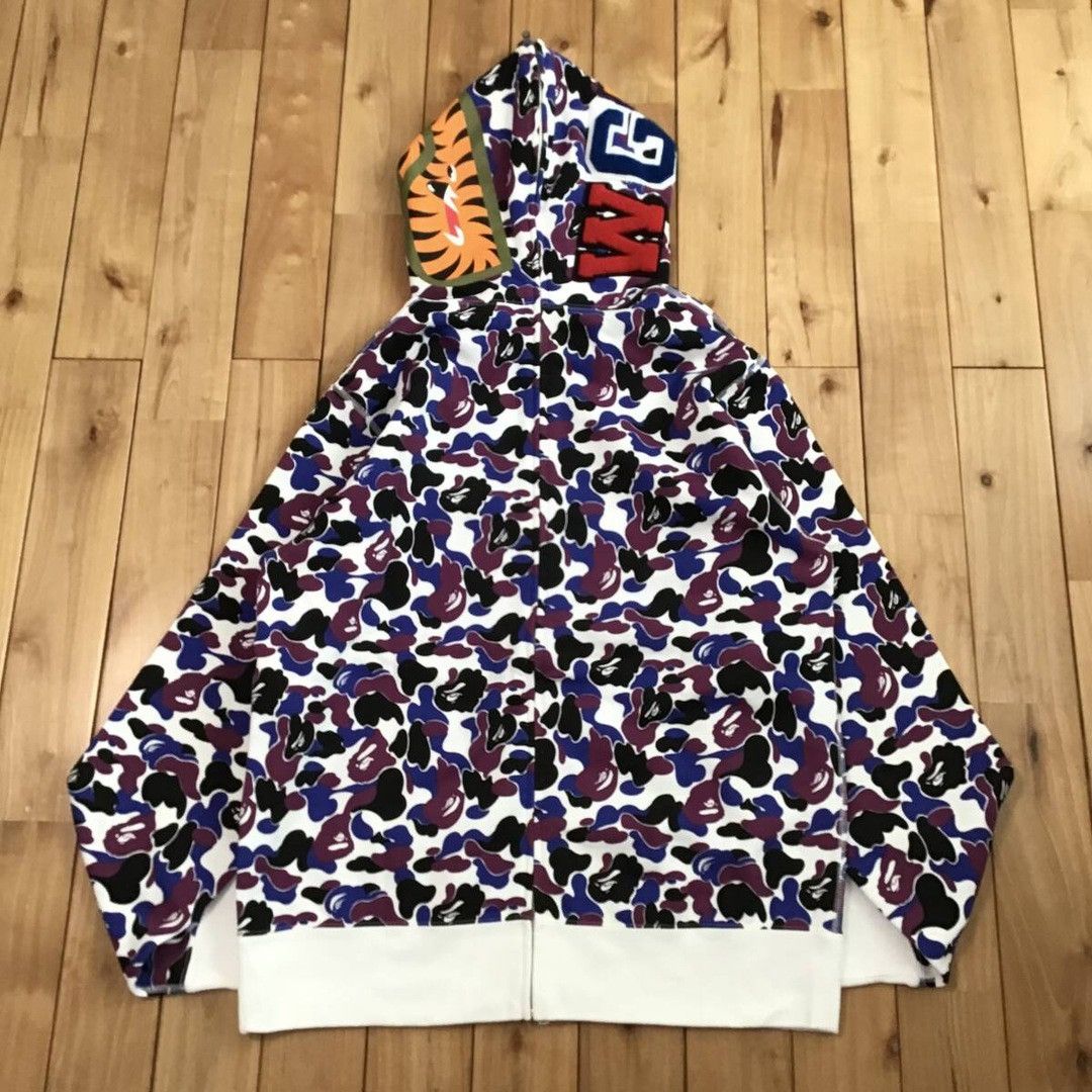 Bape 2024 🔥Hong Kong Store Camo🔥 BAPE shark full zip hoodie APE Size US L / EU 52-54 / 3 - 2 Thumbnail