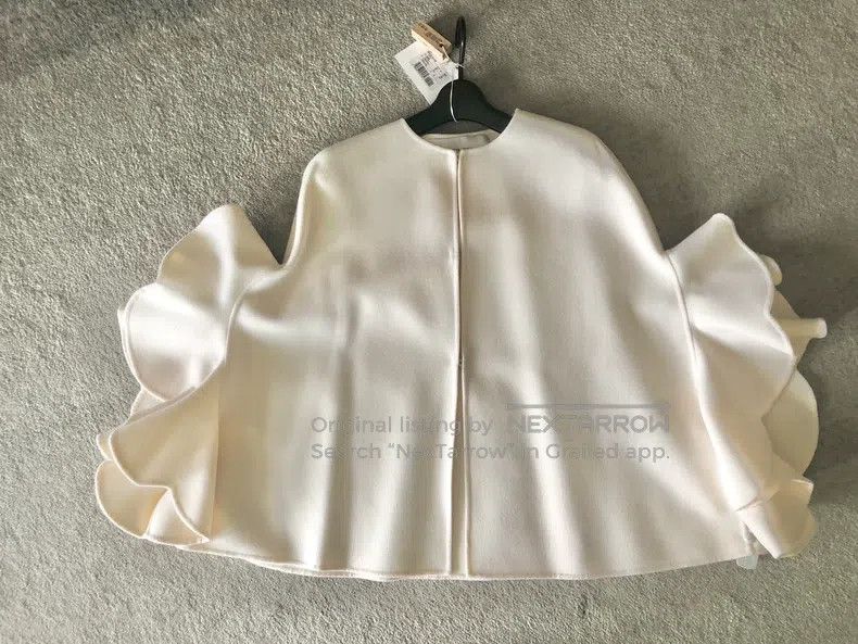 Valentino Valentino Short coat with long sleeves Size S / US 4 / IT 40 - 2 Thumbnail
