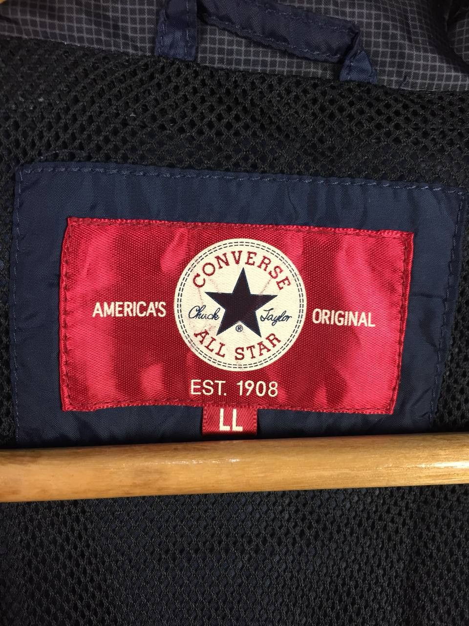 Converse Converse Chuck Taylor Lightweight Hooded Windbreaker Jacket Size US L / EU 52-54 / 3 - 12 Thumbnail
