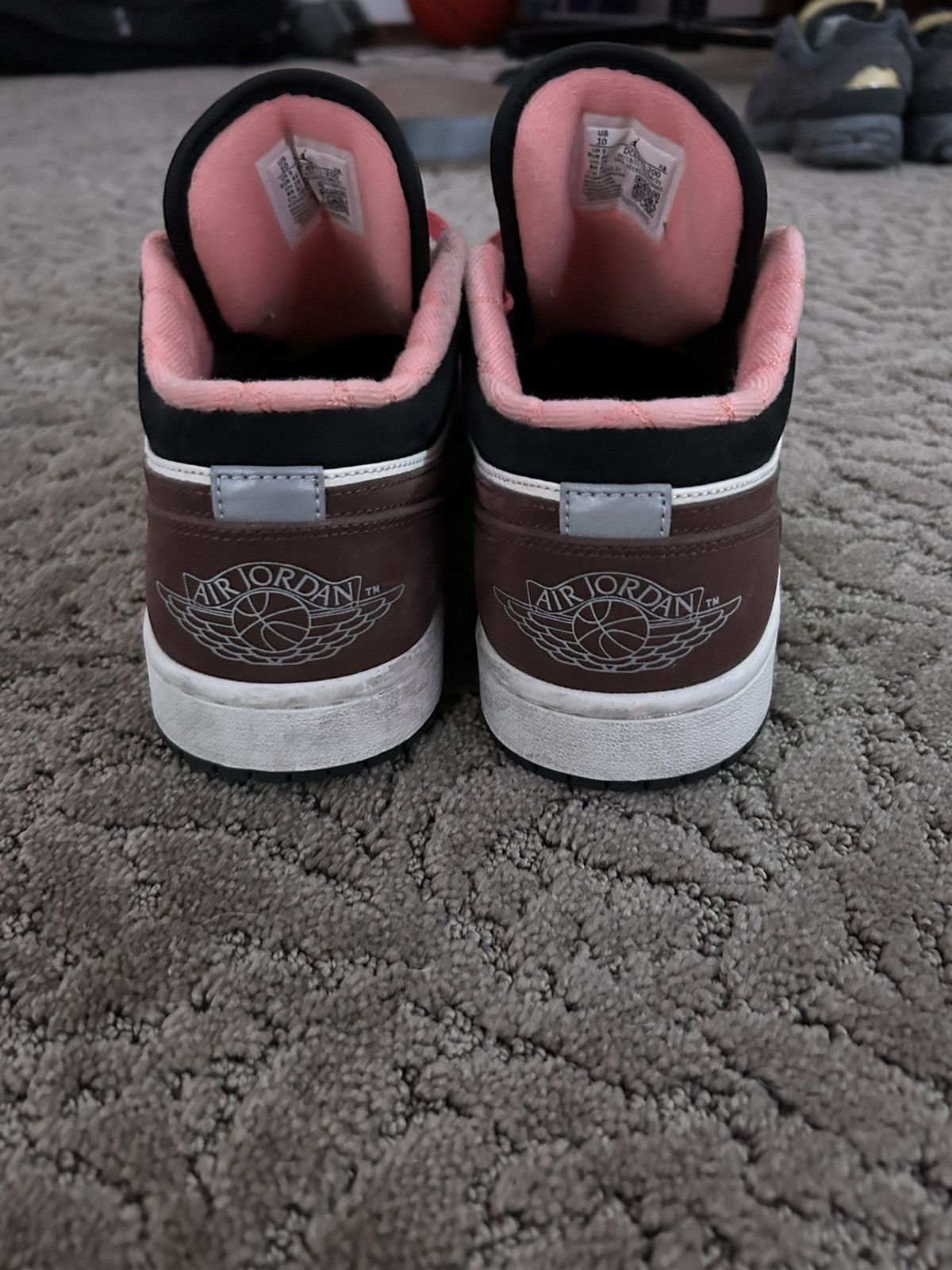 Jordan Brand × Nike Jordan 1 Low Mocha Size US 10 / EU 43 - 4 Thumbnail