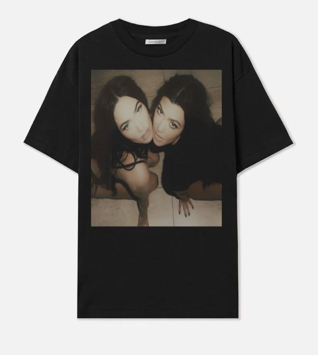 Band Tees × Japanese Brand × Vintage Not From Earth Megan & Chloe Tee Size US M / EU 48-50 / 2 - 1 Preview