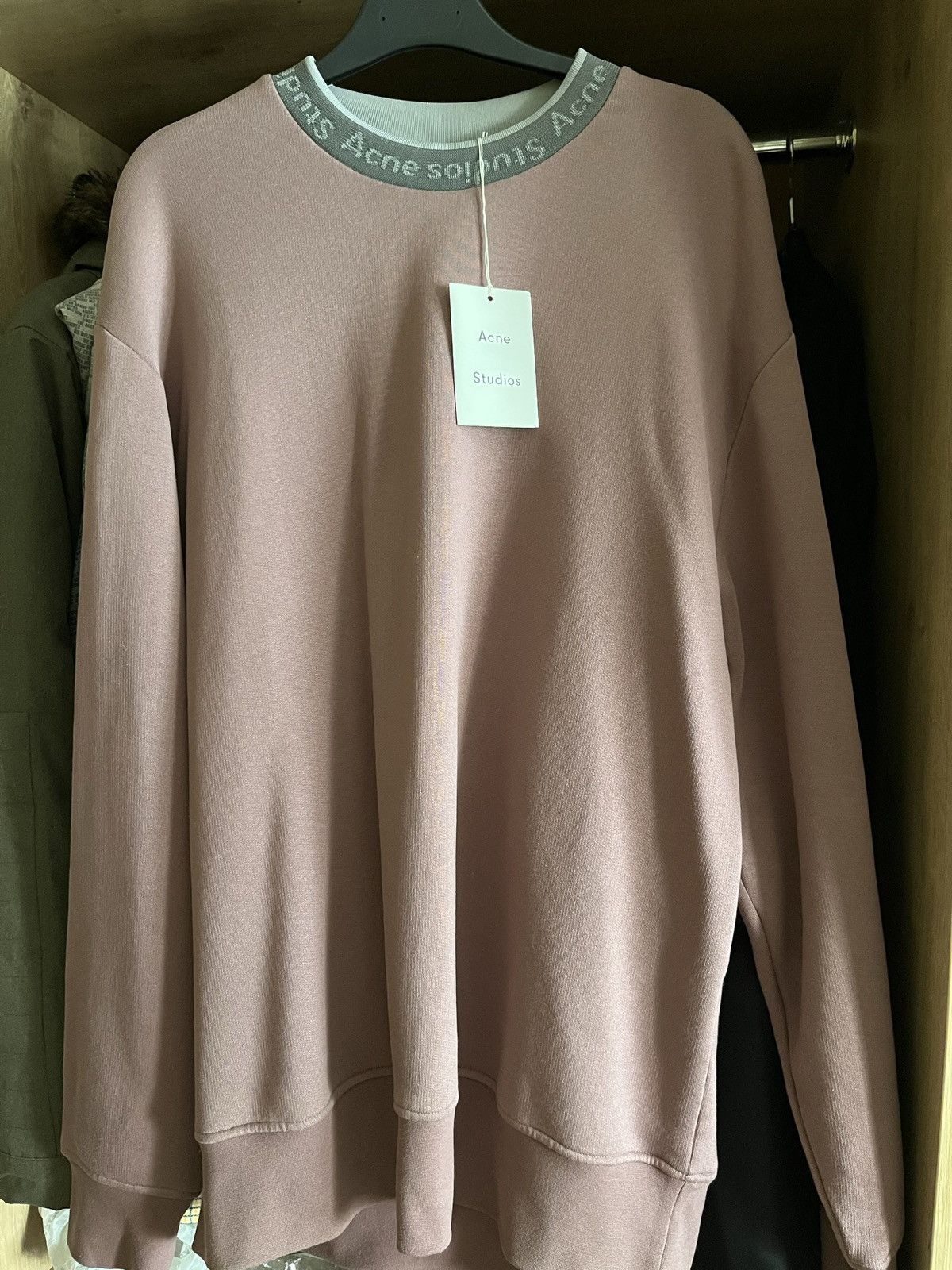 Acne Studios Acne Studios Pink Logo Collar Sweatshirt Size US M / EU 48-50 / 2 - 1 Thumbnail