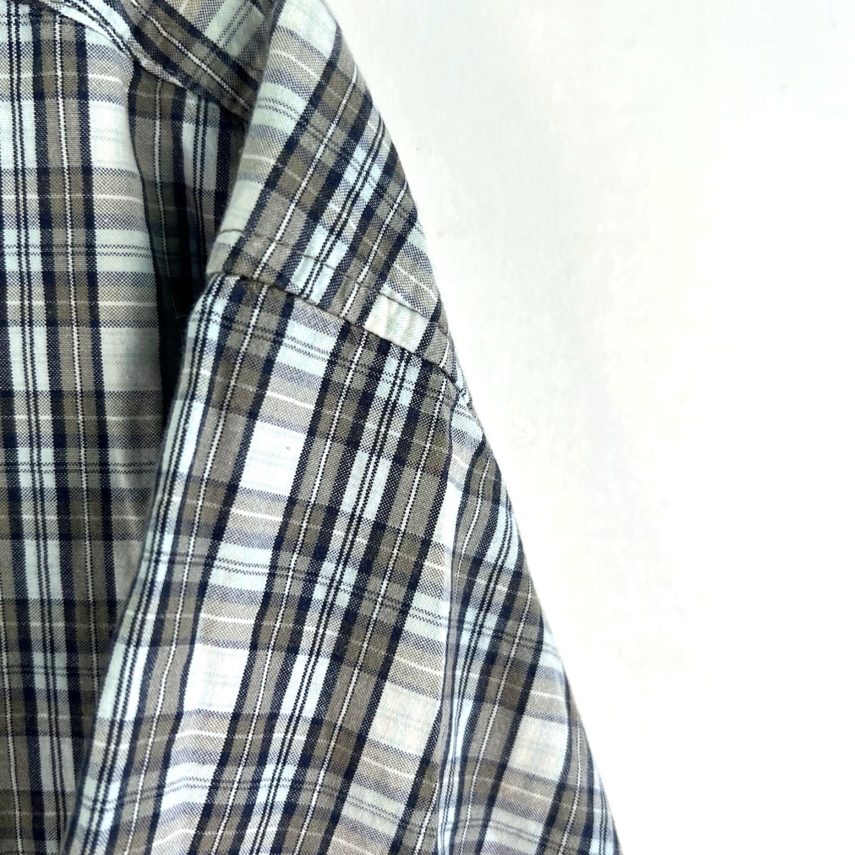 Vintage Woolrich Plaid Button-Up Shirt Mens Size XL Short Sleeve Gray Casual Outdoor Size US XL / EU 56 / 4 - 2 Thumbnail