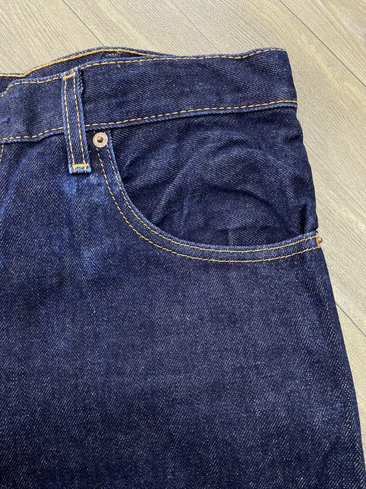 Levi's Vintage Clothing 2000s Vintage Levis 517 Bell Button Bootcut Flared Jeans Size US 33 - 8 Thumbnail