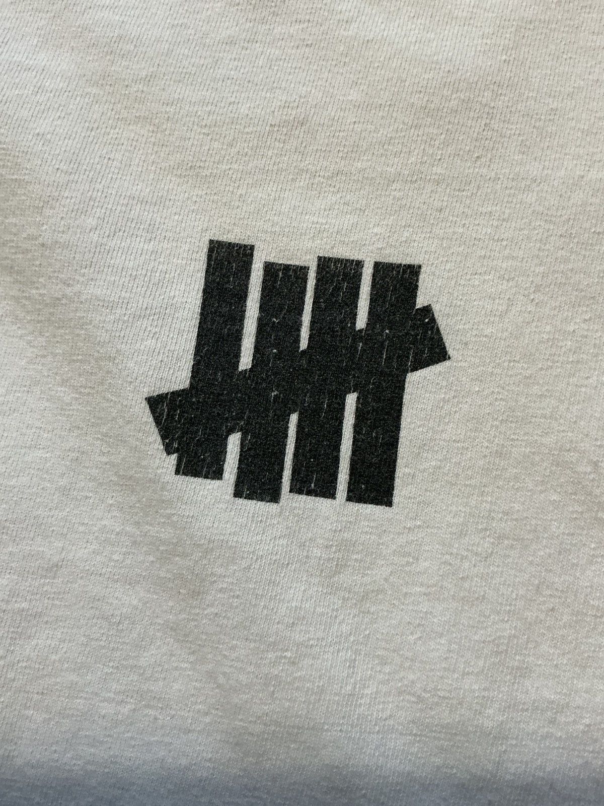Undefeated Undefeated Play Dirty Five Strike Vintage Y2K Bear T-Shirt Size US L / EU 52-54 / 3 - 6 Thumbnail