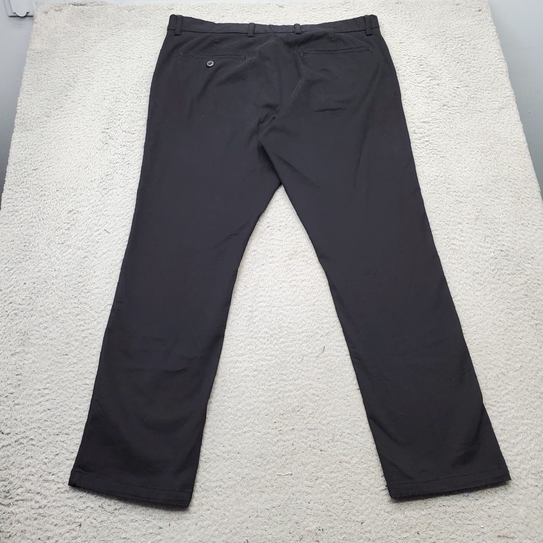 Old Navy Old Navy Chino Pants Mens Size 36/30 Black Casual Pants Men 36/30 Cotton Flat Front Pockets Button Front Size US 36 / EU 52 - 2 Thumbnail
