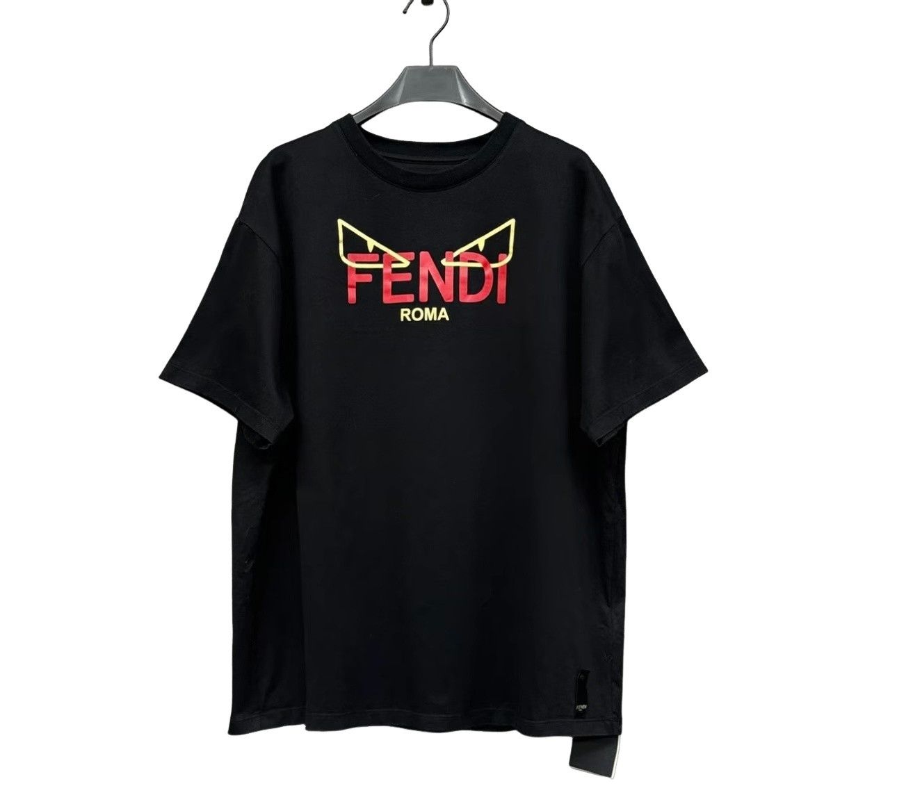 Fendi Fendi Eyes Logo Graphic T-Shirt L Size US L / EU 52-54 / 3 - 1 Thumbnail