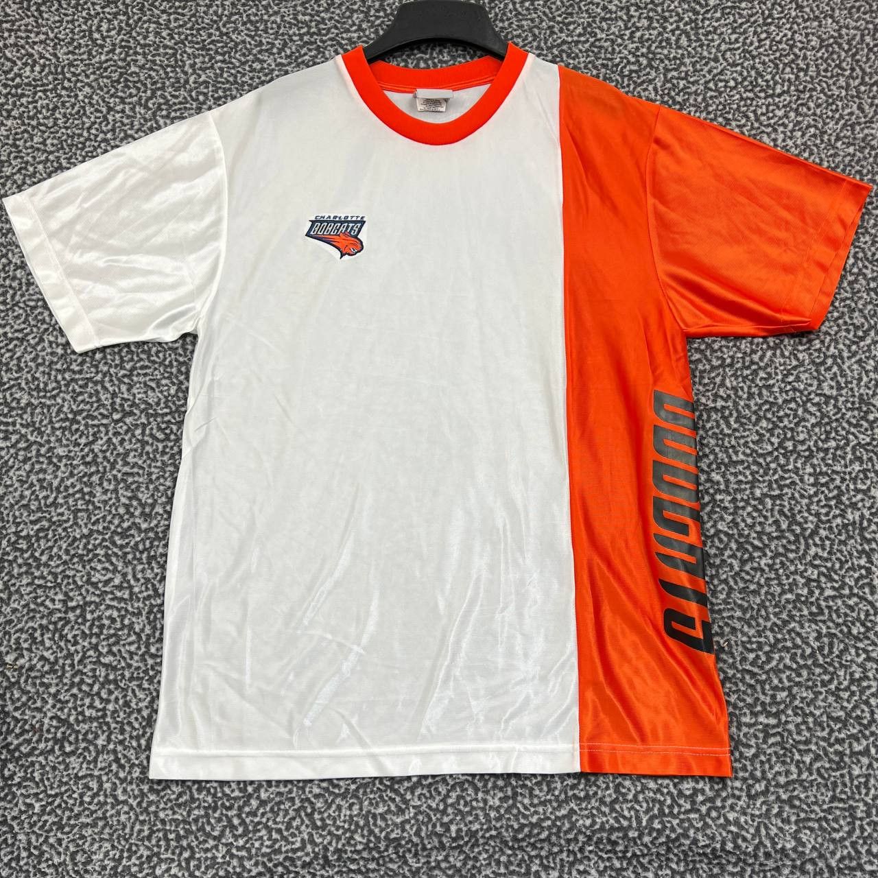 NBA Charlotte Bobcats Shirt Men Medium White NBA Crew Neck M Size US M / EU 48-50 / 2 - 1 Thumbnail
