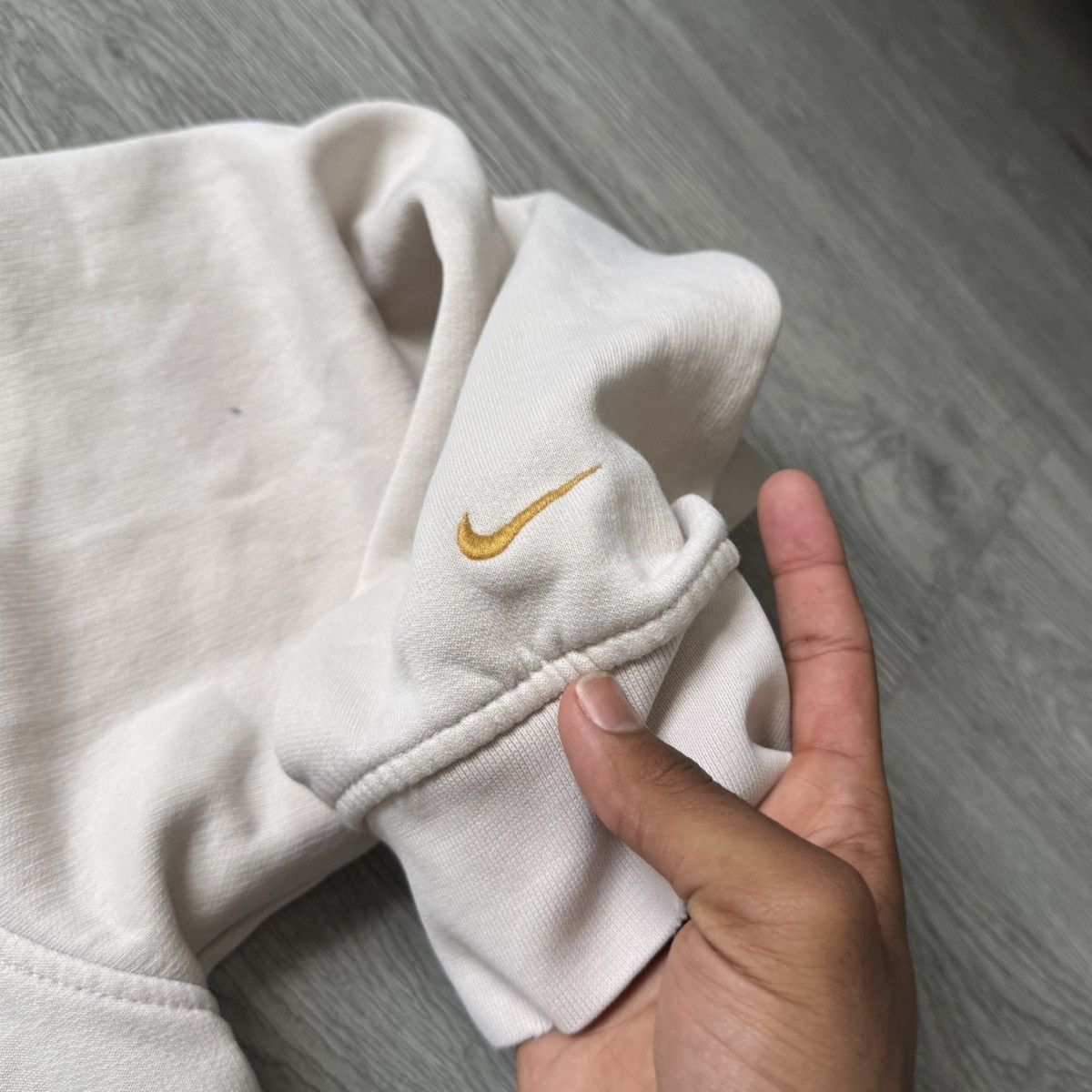 Nike Vintage Y2K Nike Cream Crewneck Sweatshirt - Size XXL Size US XXL / EU 58 / 5 - 3 Thumbnail
