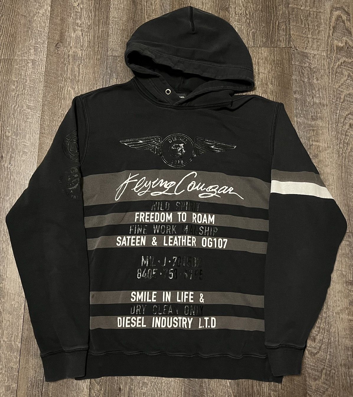 Diesel × Vintage Vintage Diesel Flying Cougar Hoodie size Large Size US L / EU 52-54 / 3 - 1 Thumbnail