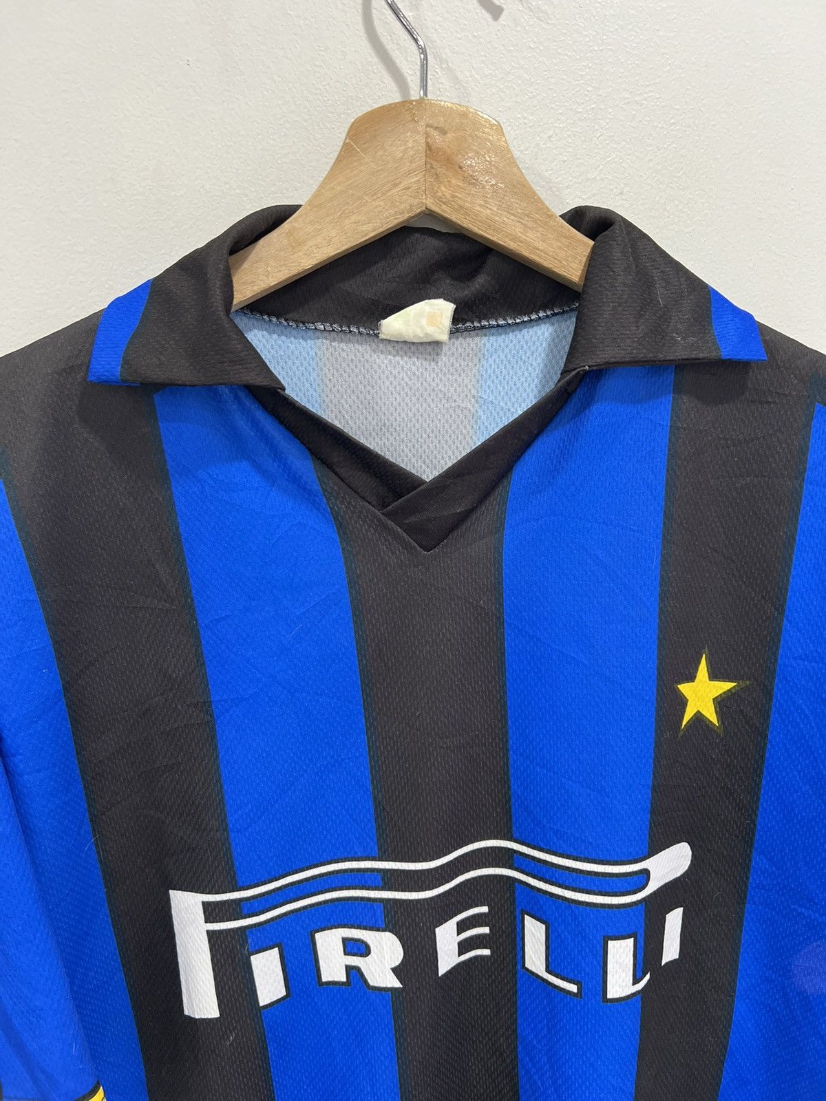 Japanese Brand Vintage Inter Milan Recoba Soccer jersey pirelli Size US L / EU 52-54 / 3 - 3 Thumbnail