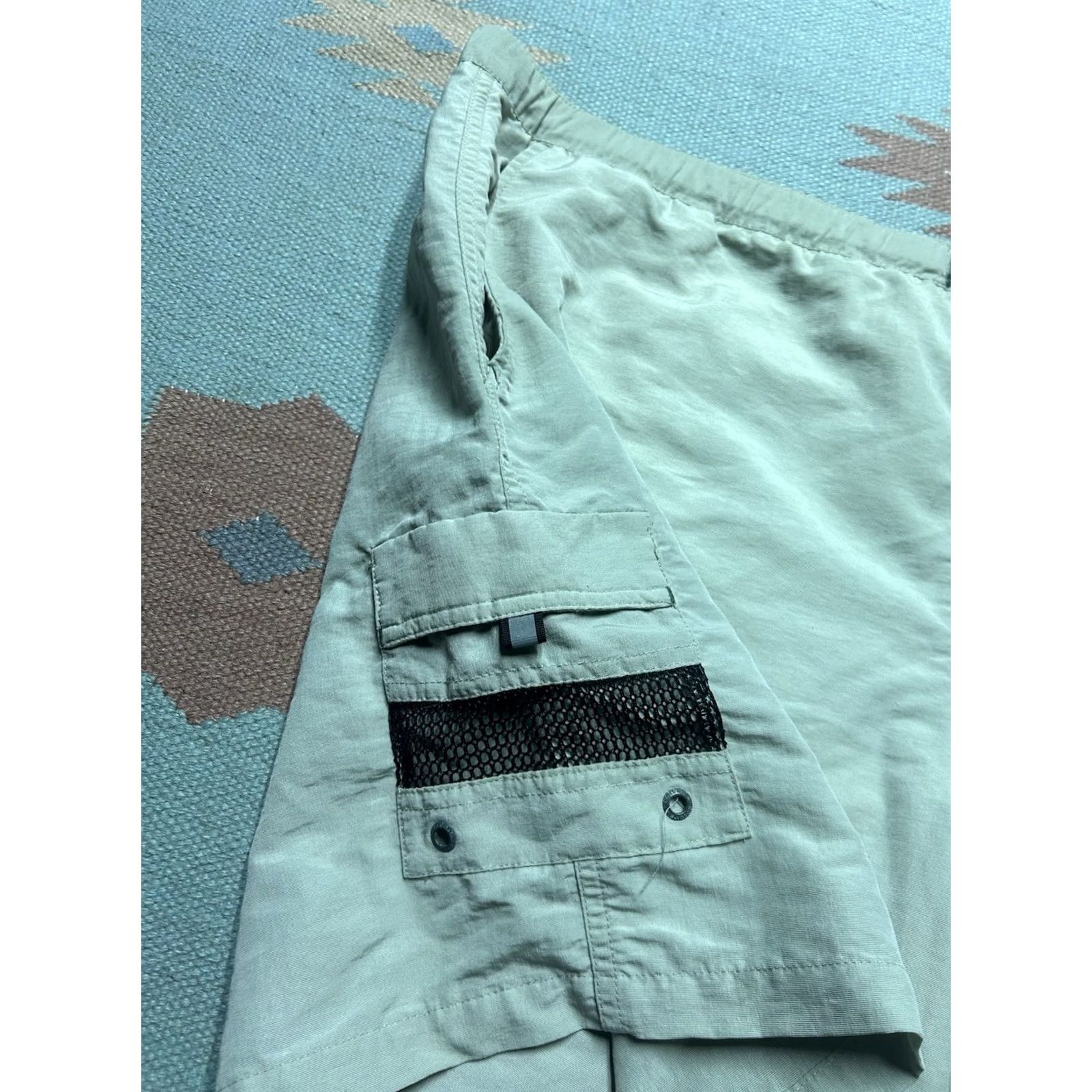 Vintage Columbia Men’s Cargo Belted Nylon Shorts Outdoor Hiking XL Beige 42W 18” Outseam 6.5” Inseam Men’s Clothing Size US 36 / EU 52 - 3 Thumbnail