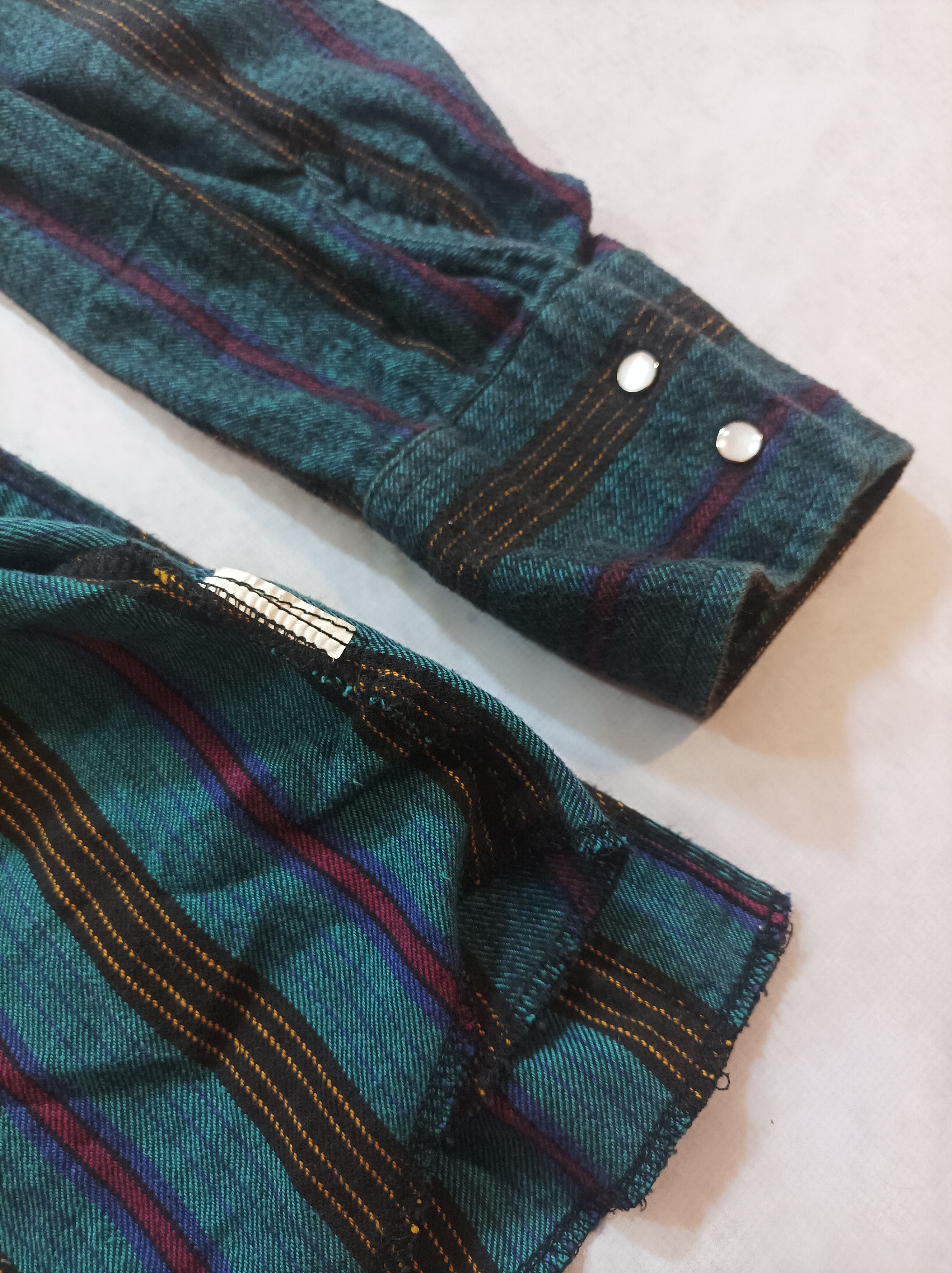 Cowboy Equipment 90s Wrangler Western Flannel Shirt Aztec / Checotah Striped Size US M / EU 48-50 / 2 - 4 Thumbnail