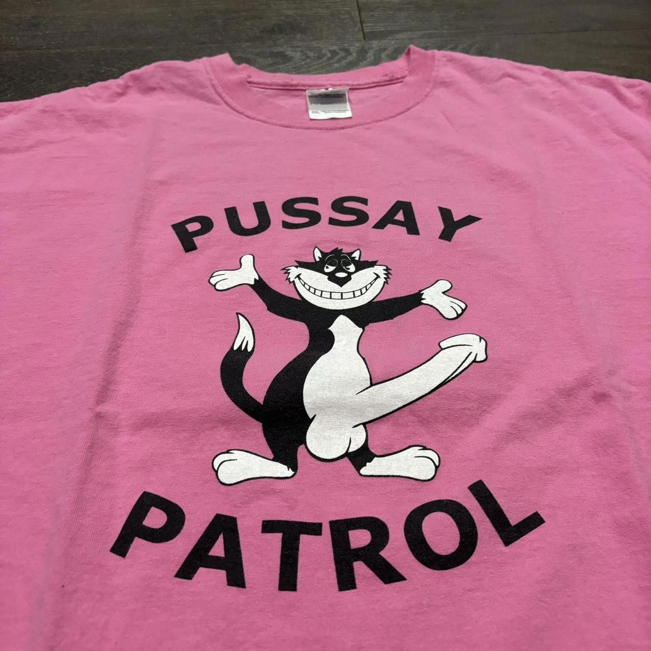 Gildan Vintage pussay patrol big gay Andy t shirt 00s XXL Size US XXL / EU 58 / 5 - 2 Thumbnail