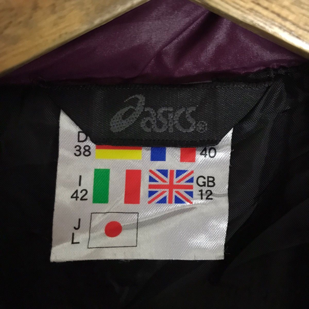 Asics Vintage Asics Puffer Jacket Size US M / EU 48-50 / 2 - 8 Thumbnail