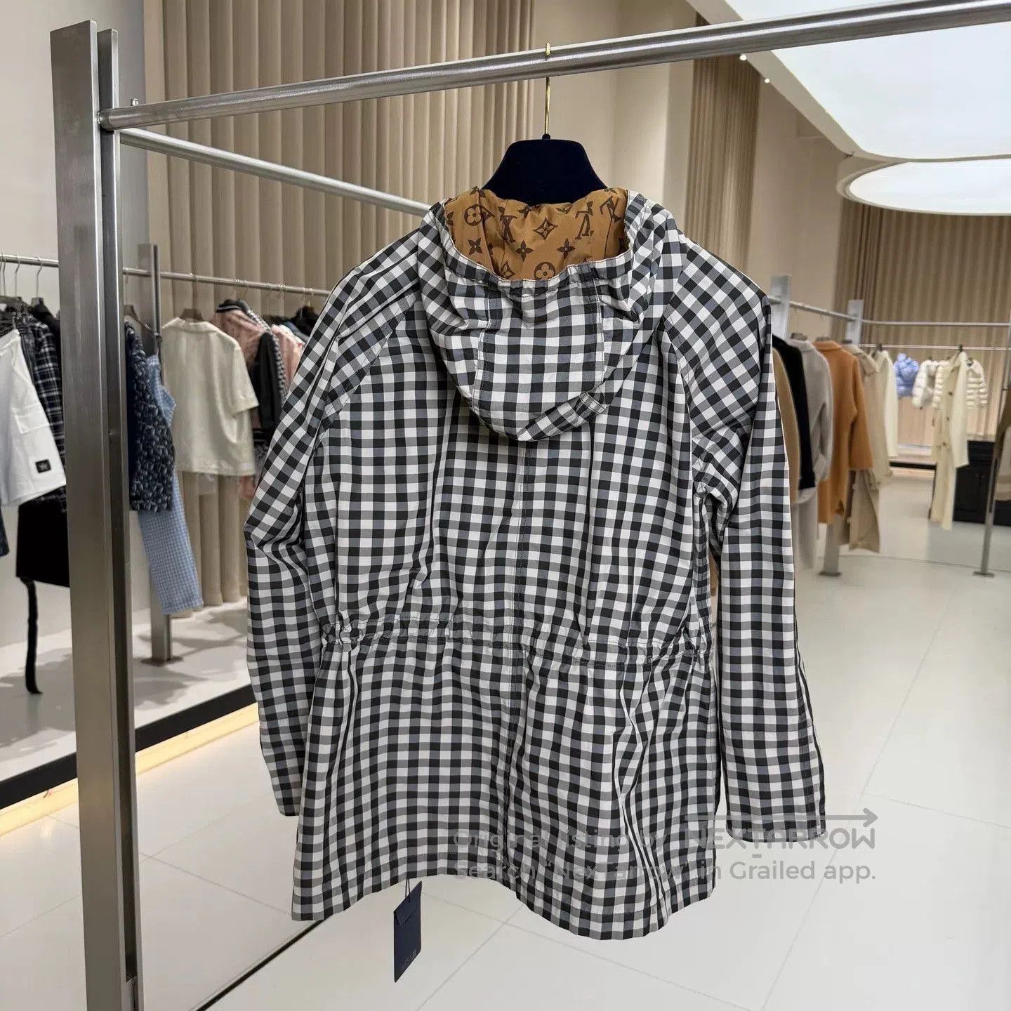 Louis Vuitton Louis Vuitton 25 Check Waistcoat Jacket 38. Size US M / EU 48-50 / 2 - 2 Thumbnail