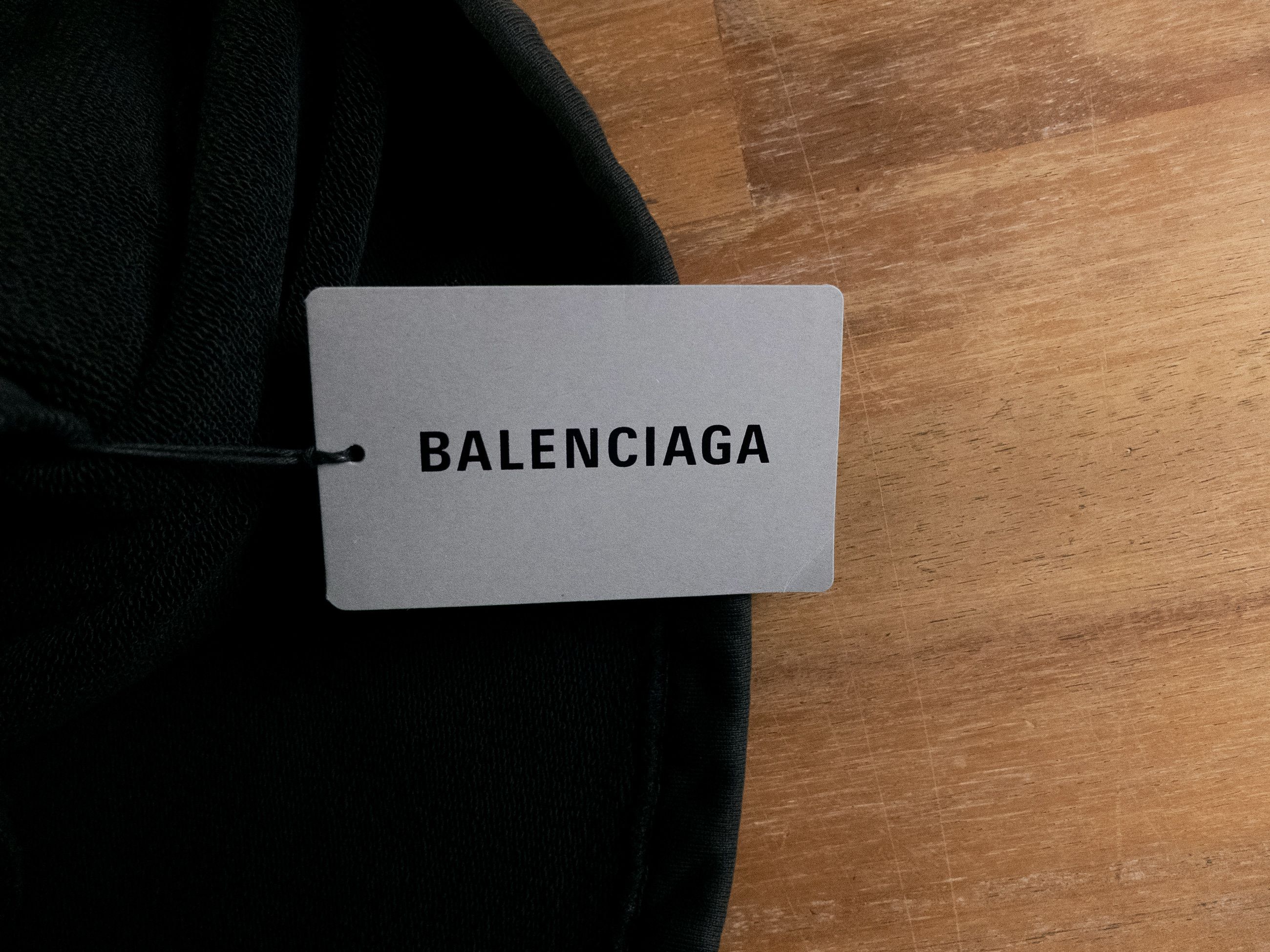 Balenciaga BALENCIAGA black jersey cotton logo sweat shorts Large q Size US 32 / EU 48 - 6 Thumbnail