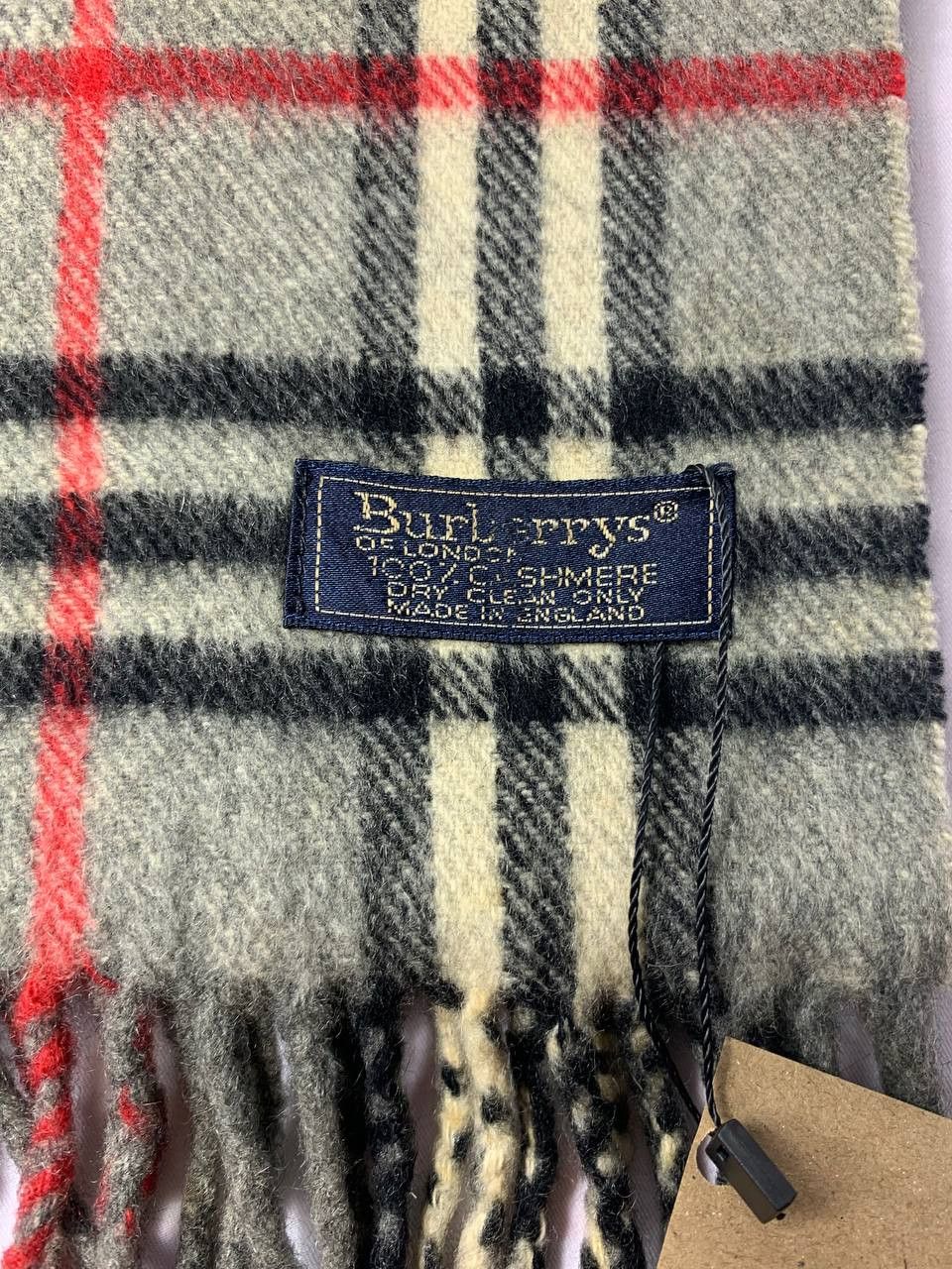 Burberry Burberrys Scarf / Muffler / Neckwear Size ONE SIZE - 4 Thumbnail