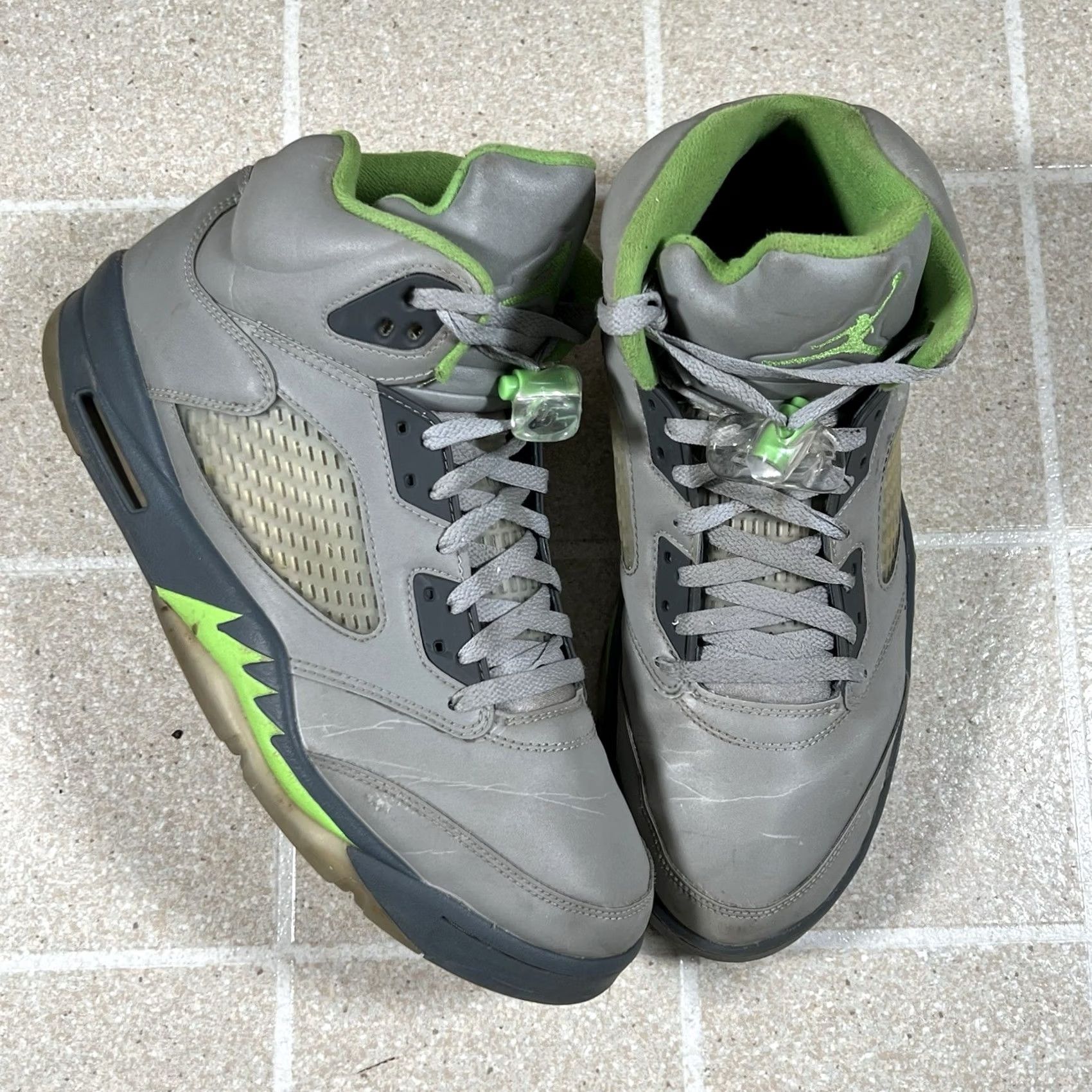 Jordan Brand Nike Air Jordan 5 V Retro DM9014-003 Men’s Size 12 Sneaker Gray Retro Jordan 5 V 3M DM9014-003 Mens Shoes Size US 12 / EU 45 - 2 Thumbnail