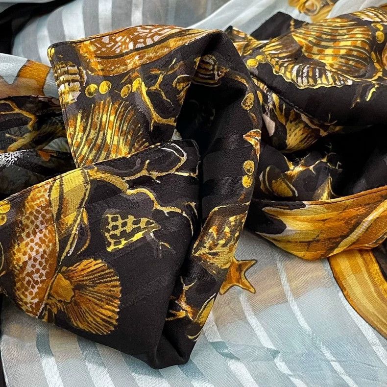 Versace Versace Silk shirt from the marine collection Size US S / EU 44-46 / 1 - 4 Thumbnail