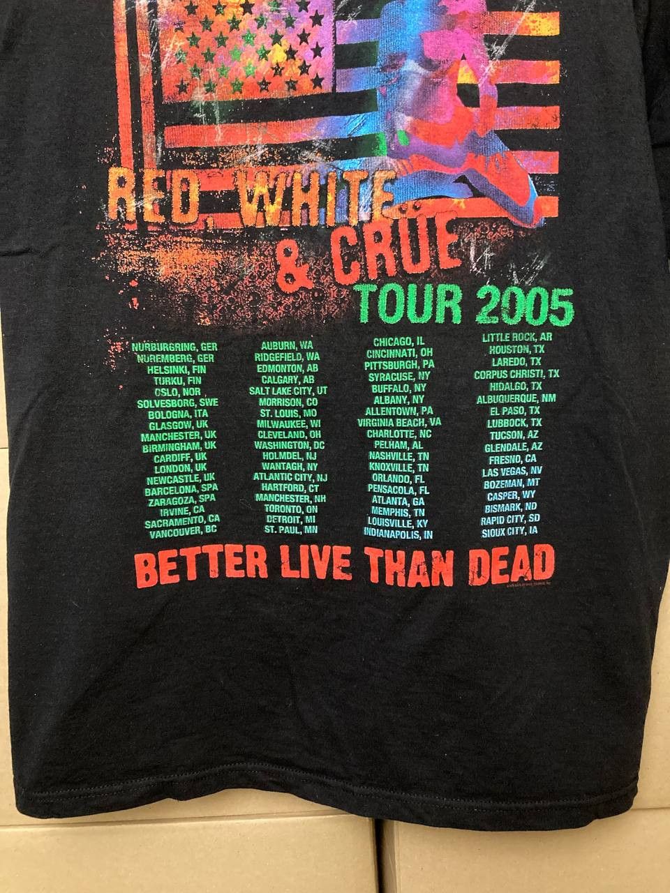 Band Tees VINTAG MOTLEY CRUE RED WHITE CRUE TOUR 2005 T SHIRT TEE ROCK Size US L / EU 52-54 / 3 - 6 Thumbnail