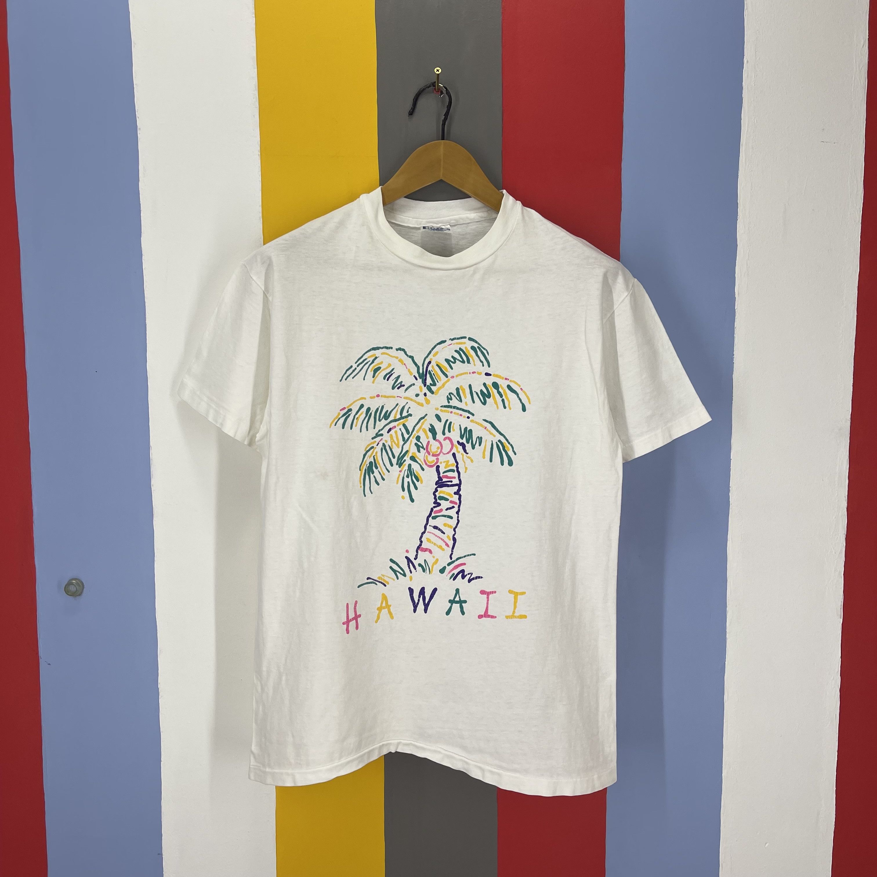 Hanes Vintage Hawaii t shirt 70s M | Grailed