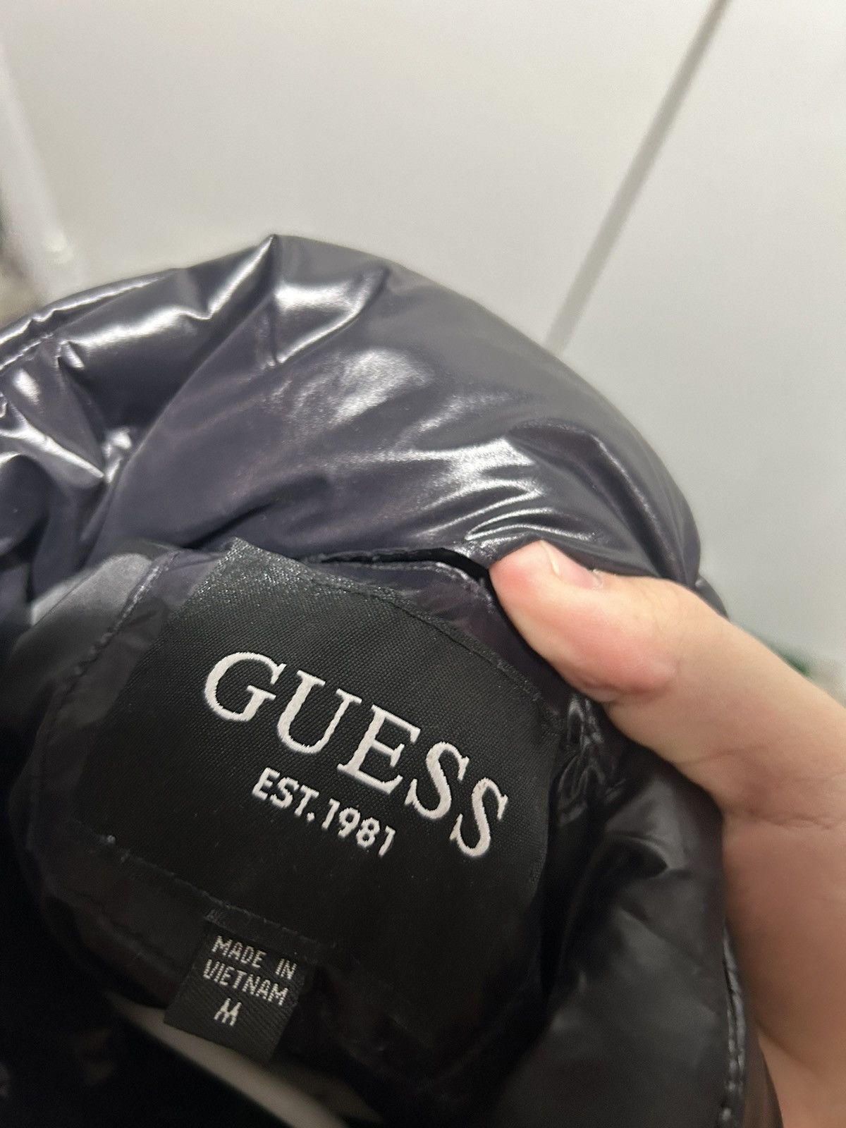 Guess Guess jacket preowned size medium Size US M / EU 48-50 / 2 - 3 Thumbnail