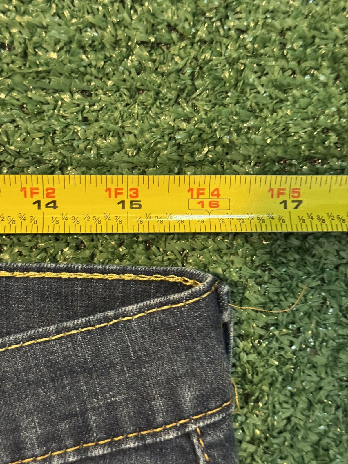 Levi's Vintage Clothing Y2K Era / Early 2000s Levi's 569 Loose Straight Denim Shorts Size US 32 / EU 48 - 3 Thumbnail