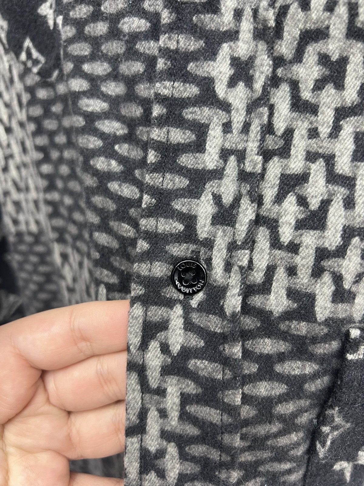 Louis Vuitton Louis Vuitton x Nigo Damier Flannel Shirt Size US S / EU 44-46 / 1 - 6 Thumbnail