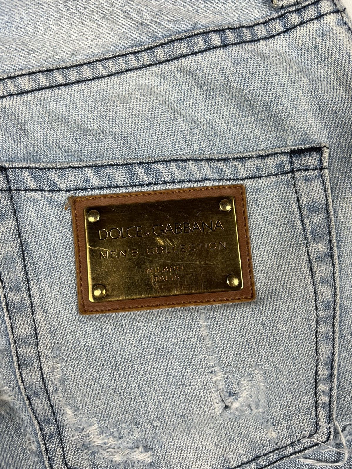 Dolce & Gabbana Vintage Dolce & Gabbana Distressed Blue Denim Metal Logo Size US 28 / EU 44 - 9 Thumbnail