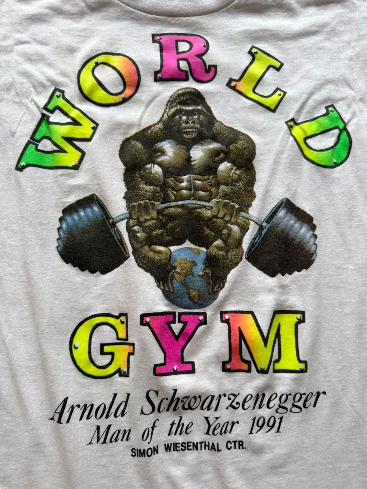 Vintage *RARE* VINTAGE 1991 90s WORLD GYM T-SHIRT ARNOLD GORILLA Size US L / EU 52-54 / 3 - 7 Thumbnail