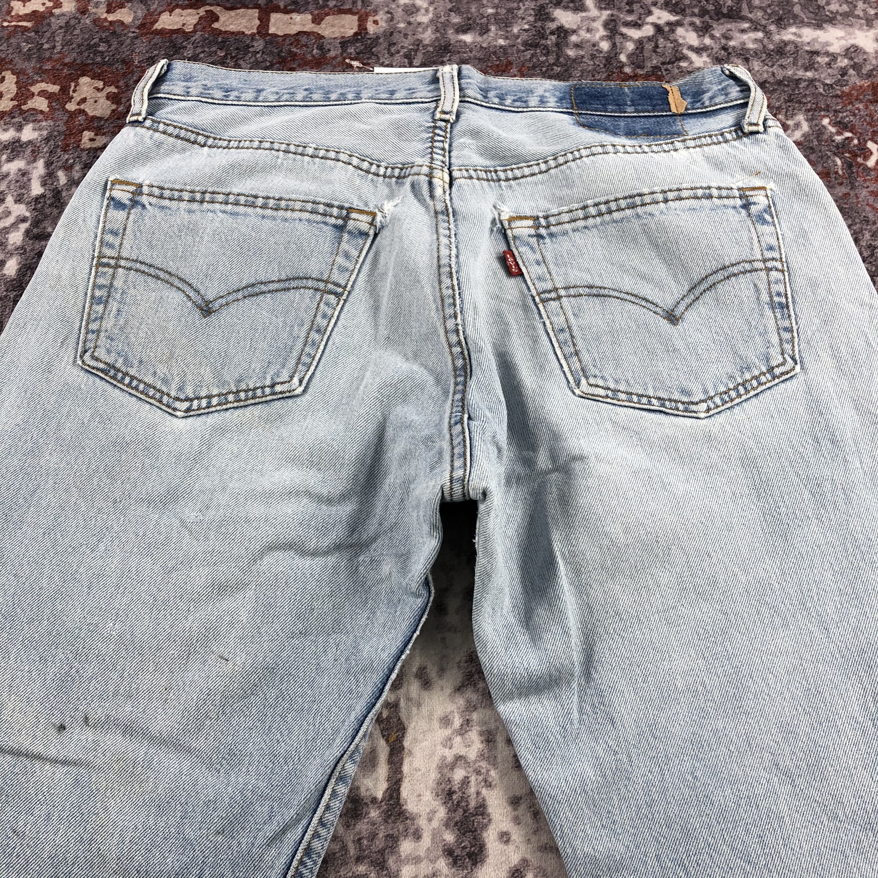 Levi's 90s Vintage Light Wash Levis 501 Jeans-JM2536 Size US 33 - 5 Thumbnail