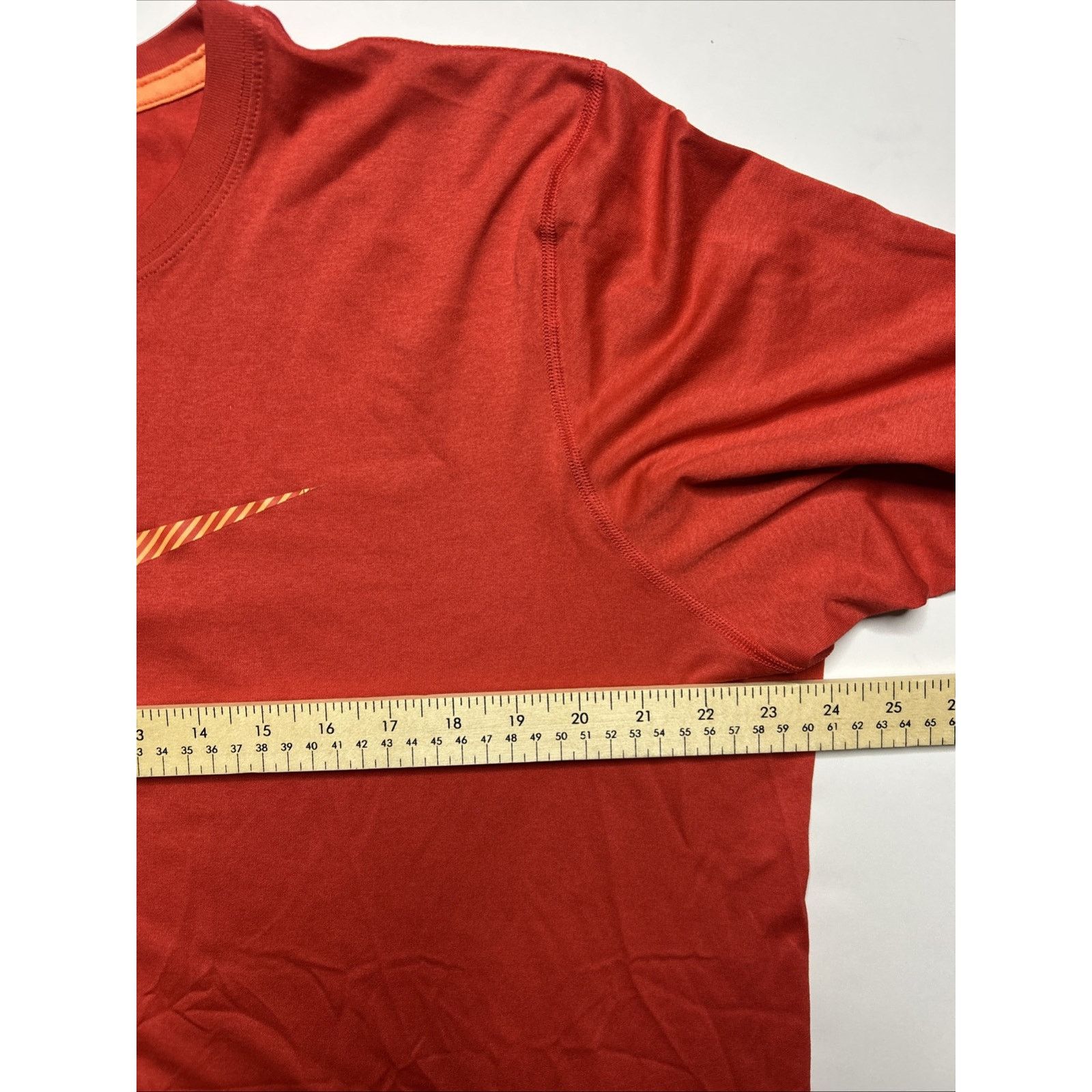 Nike Nike T-Shirt Red Dri-Fit Light Weight Activewear Men Size XL Size US XL / EU 56 / 4 - 9 Thumbnail