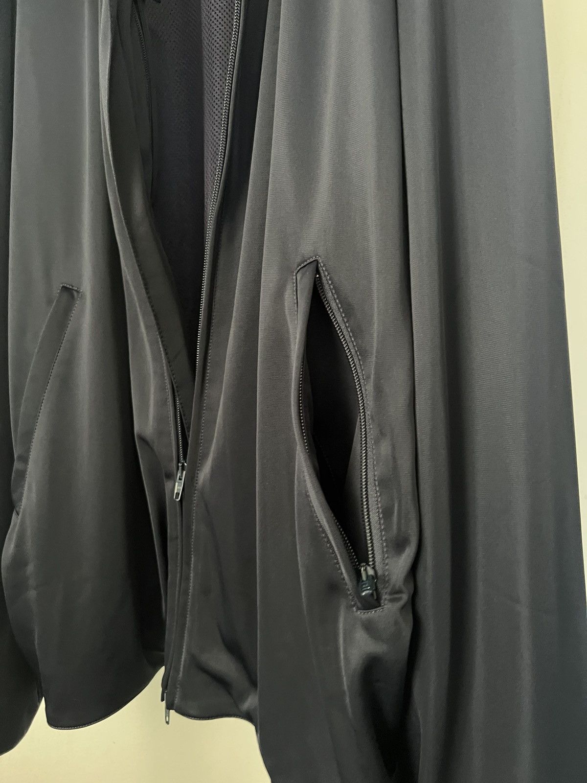 Balenciaga Balenciaga Track Suit Jacket - Garde-Robe Size US M / EU 48-50 / 2 - 6 Thumbnail