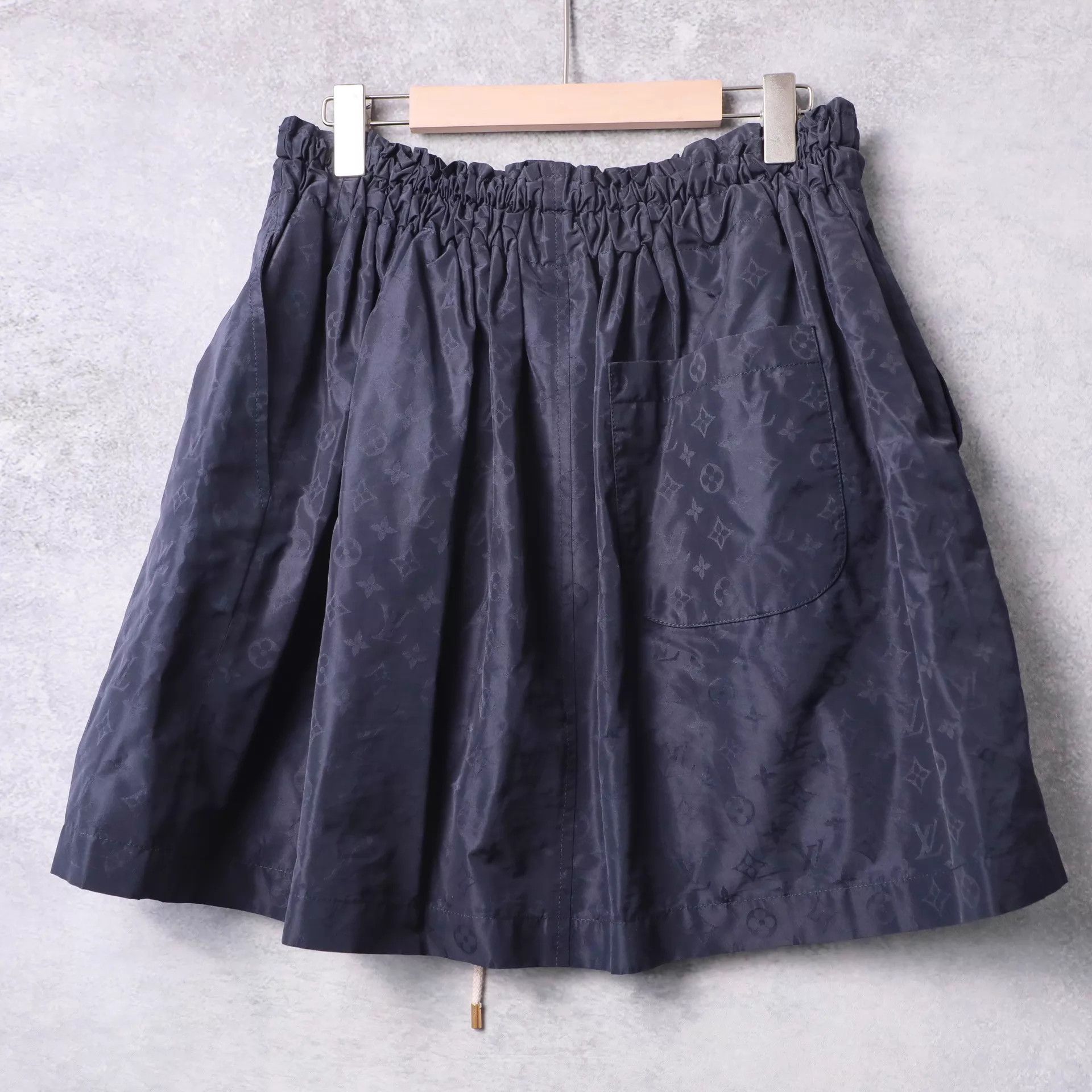 Louis Vuitton LV Louis Vuitton shorts 38 Size 27" / US 4 / IT 40 - 2 Thumbnail
