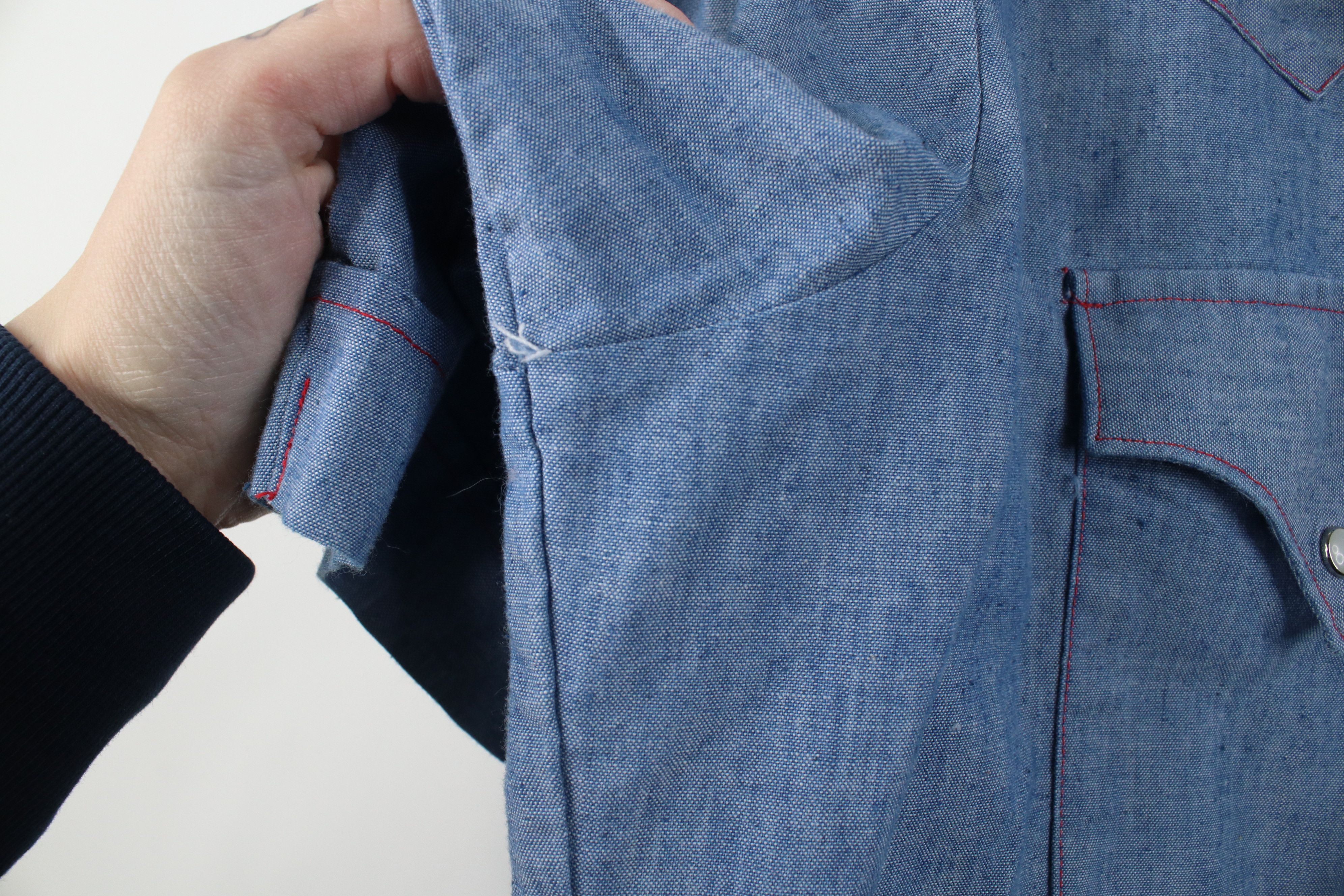 Vintage Vintage 70s Streetwear Chambray Snap Button Shirt Blue Size US L / EU 52-54 / 3 - 6 Thumbnail
